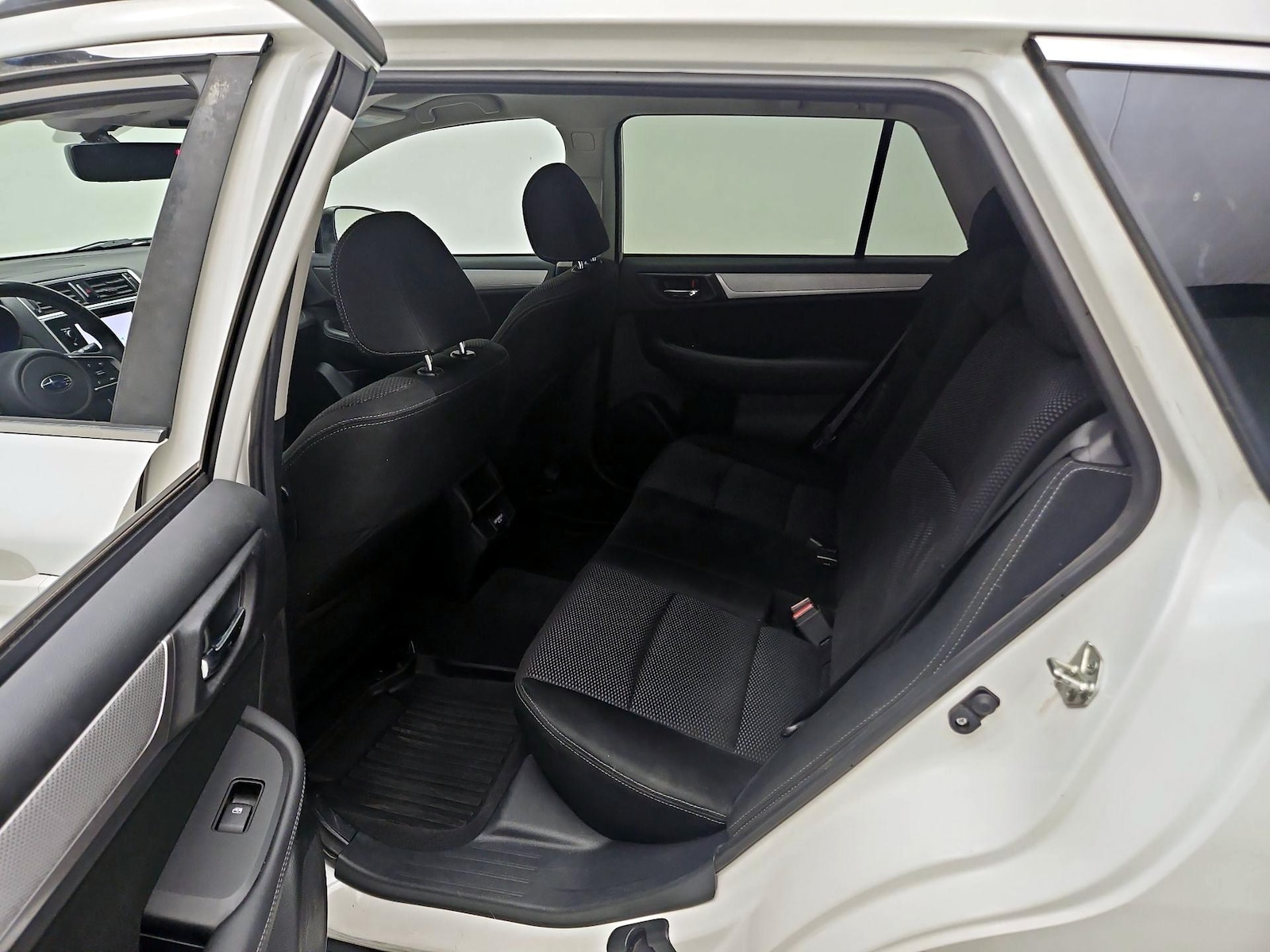 2018 Subaru Outback Premium - Photo 22