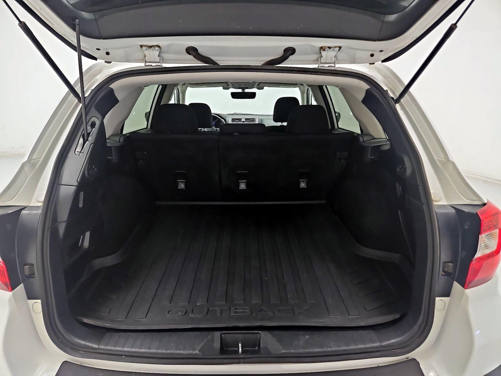 2018 Subaru Outback Premium - Photo 23
