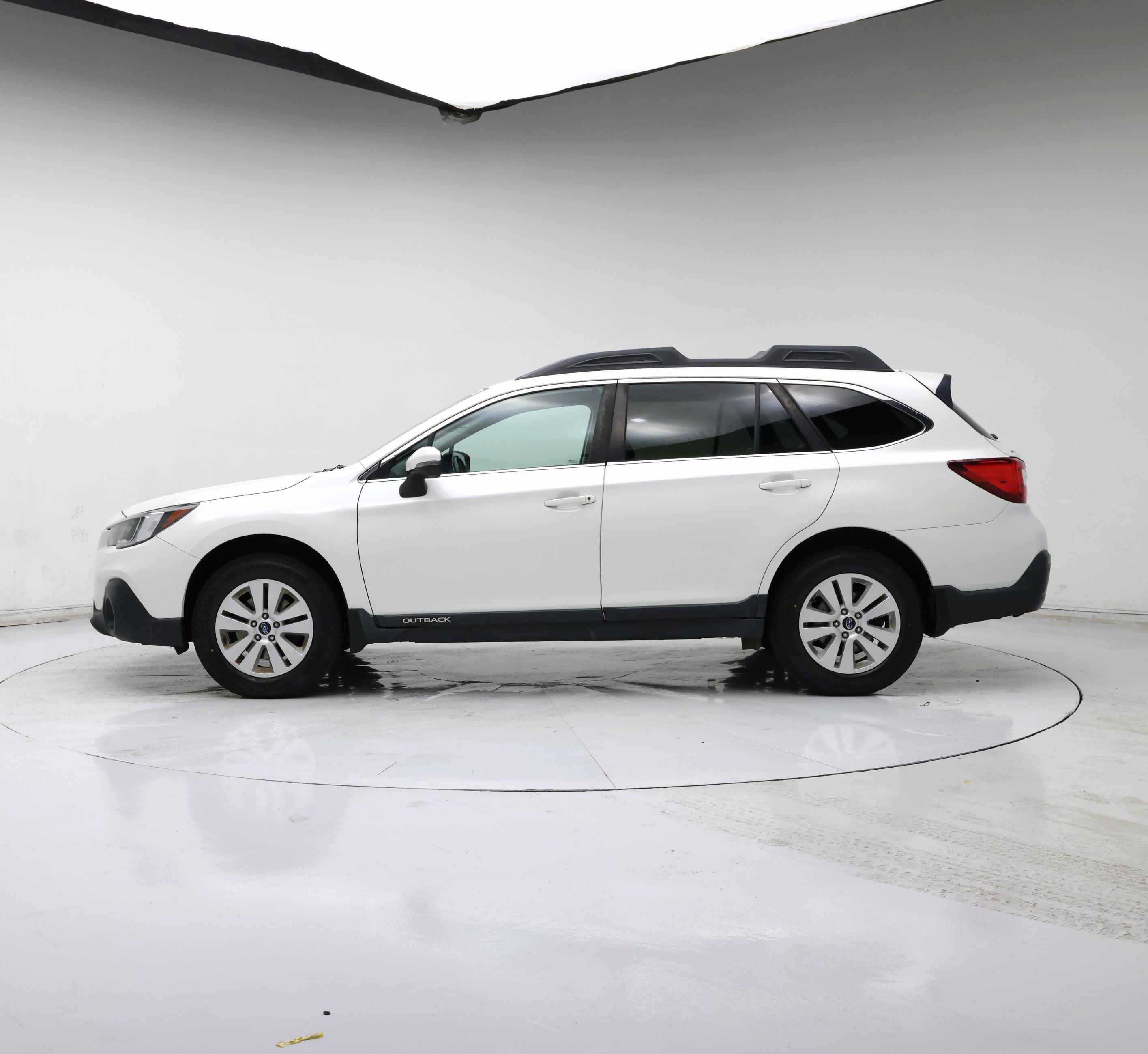 Thumbnail: 2018 Subaru Outback - 3