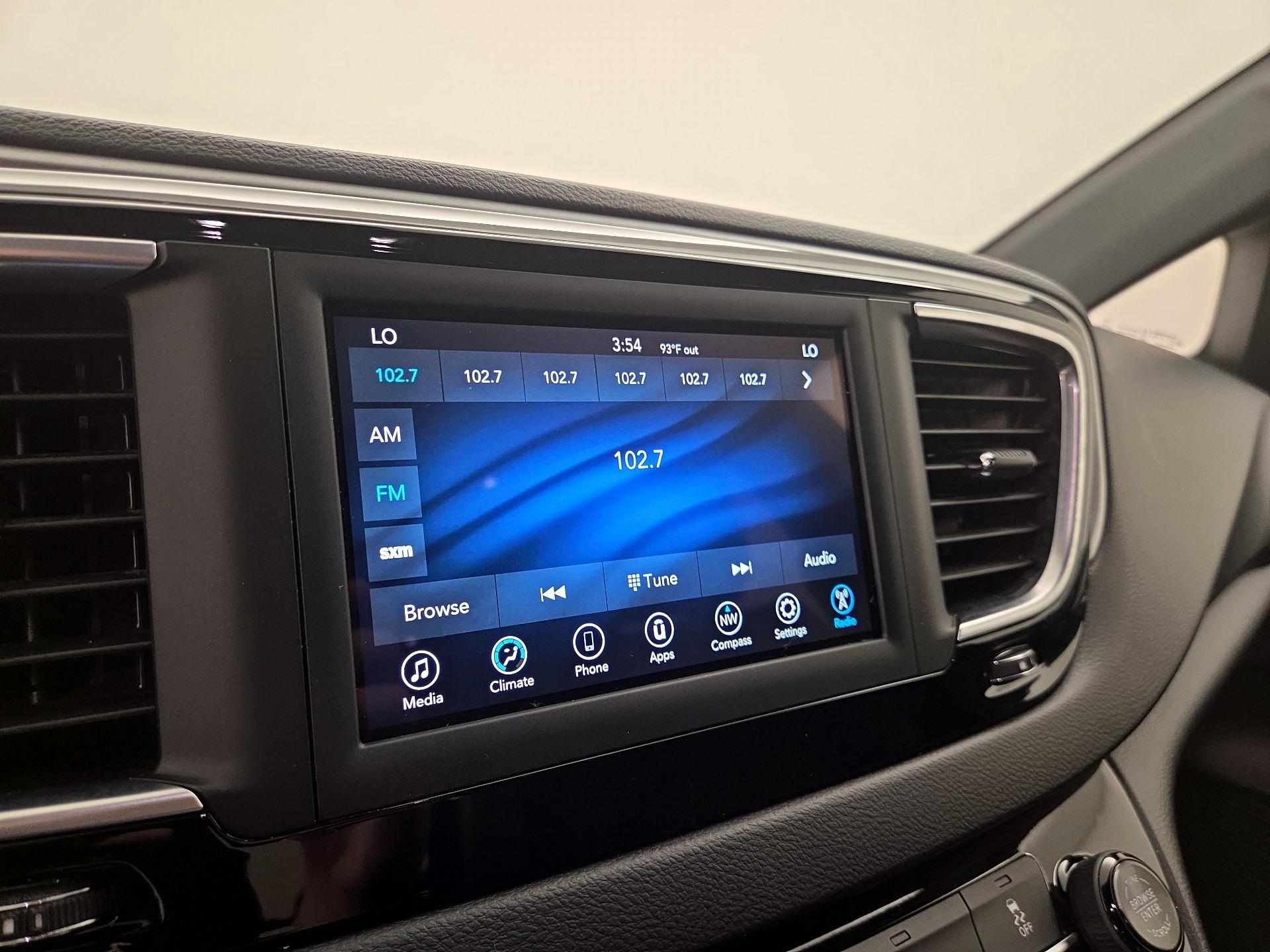 Thumbnail: 2020 Chrysler Pacifica - 15