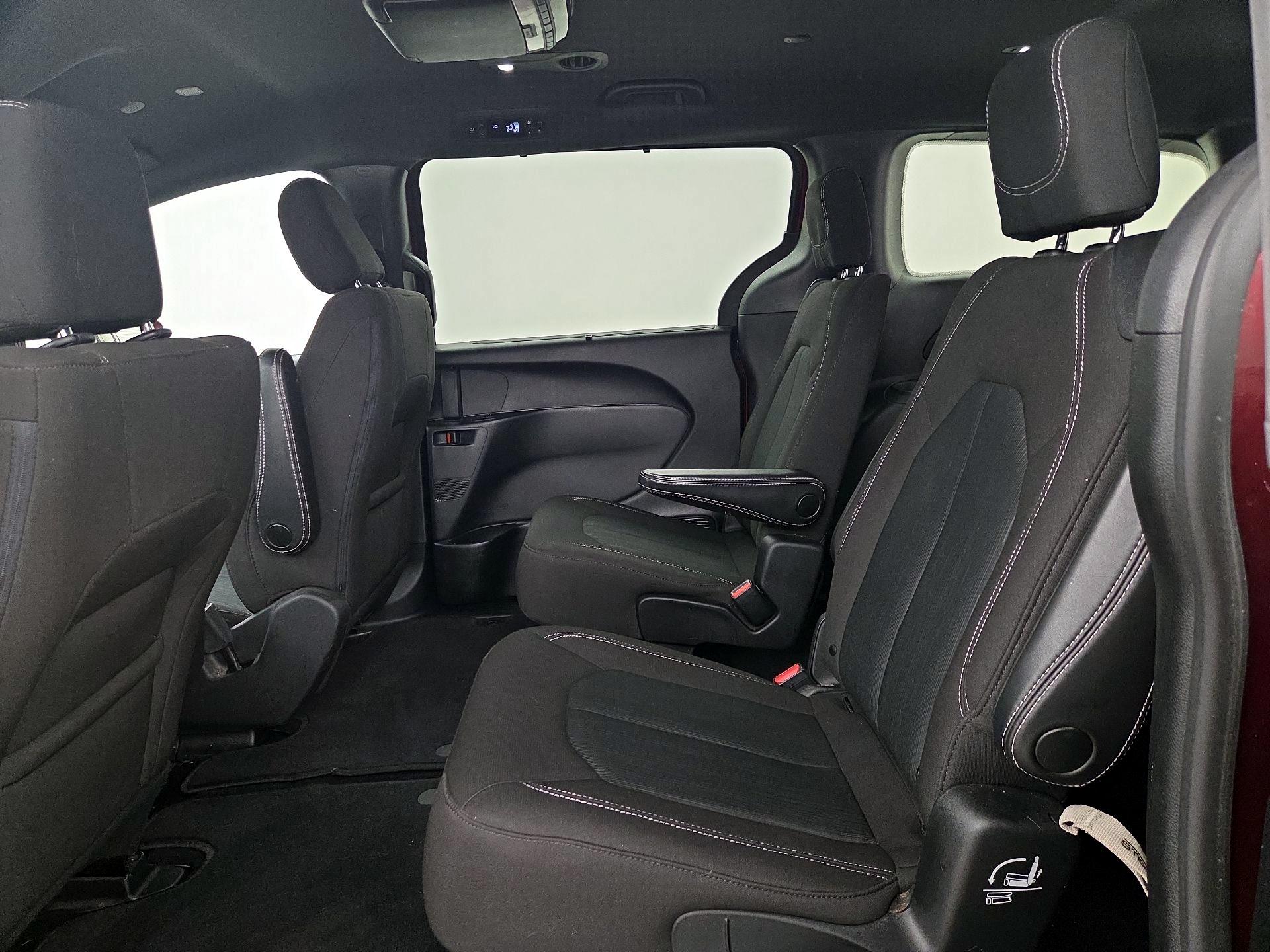 Thumbnail: 2020 Chrysler Pacifica - 19