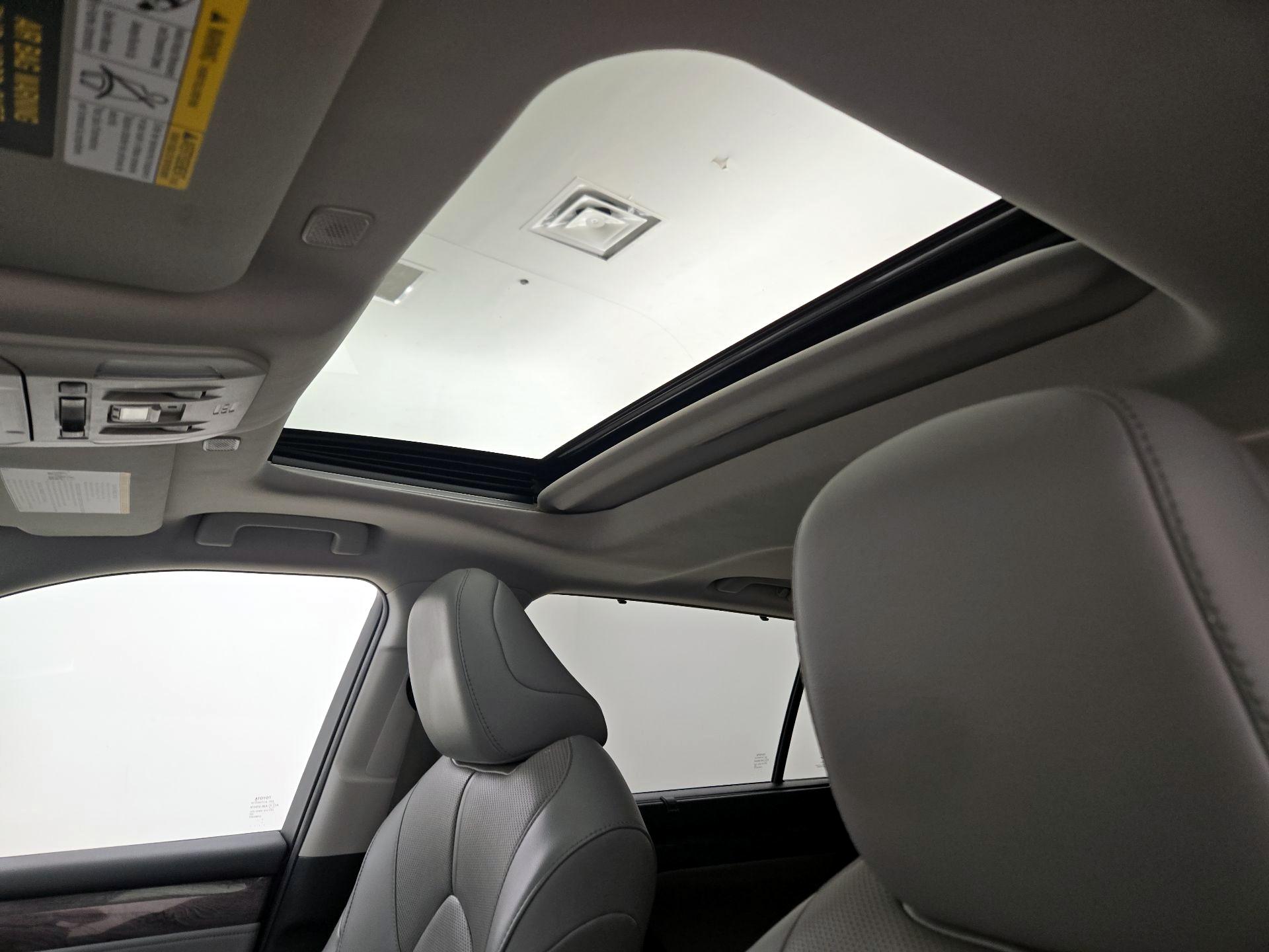 Thumbnail: 2023 Toyota Highlander - 20