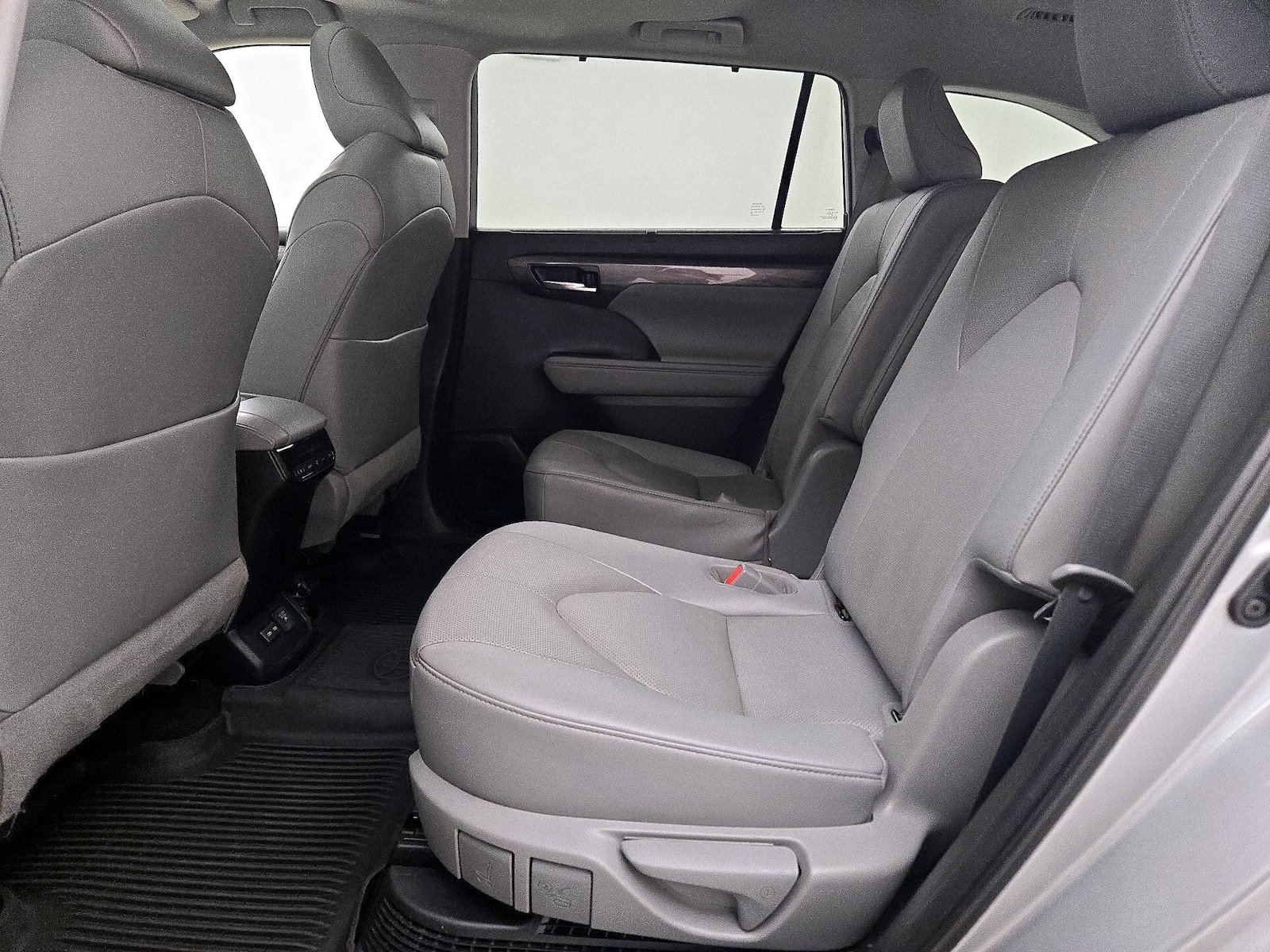 2023 Toyota Highlander Limited - Photo 22