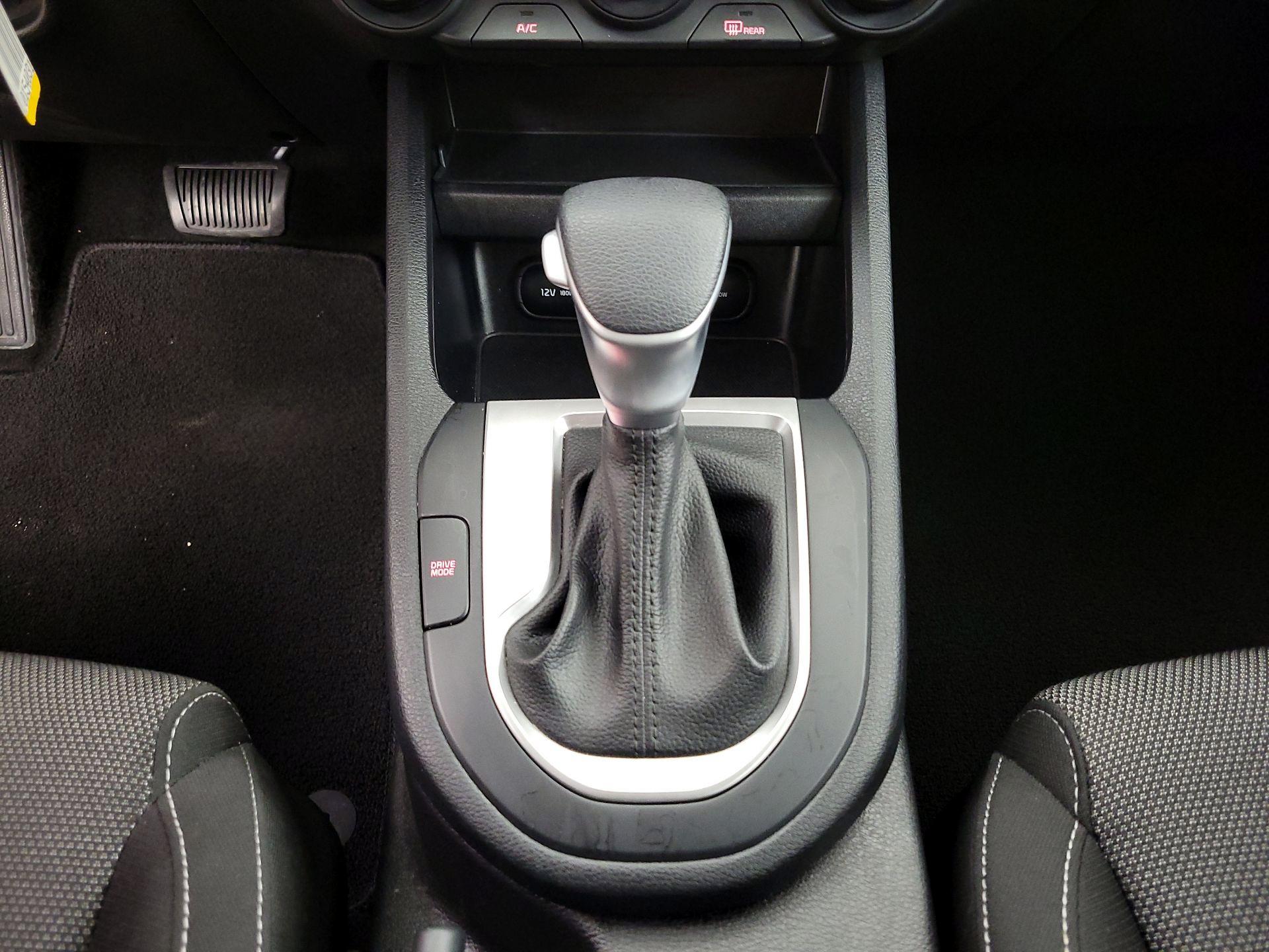 Thumbnail: 2023 Kia Forte - 17