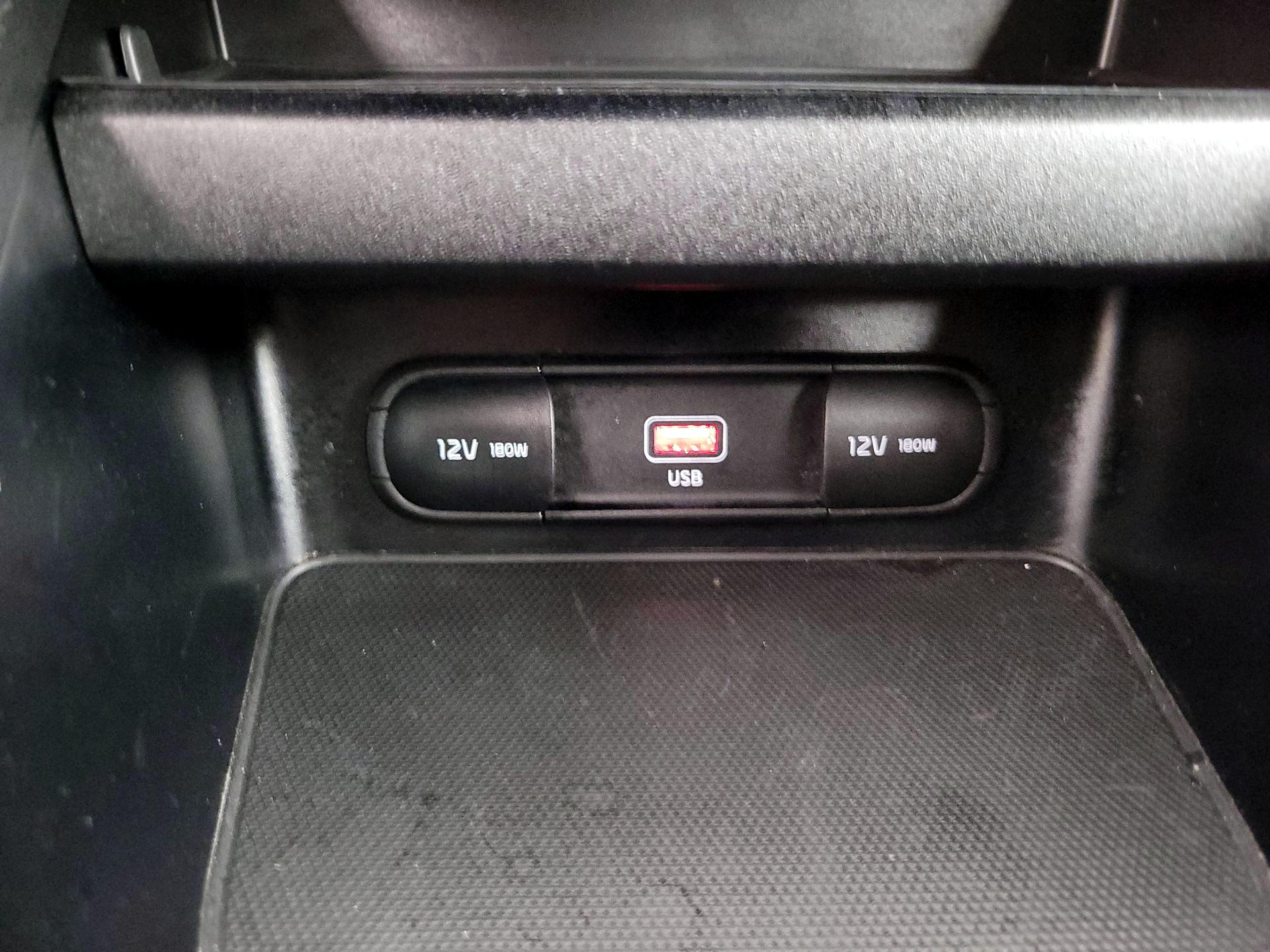 Thumbnail: 2023 Kia Forte - 18