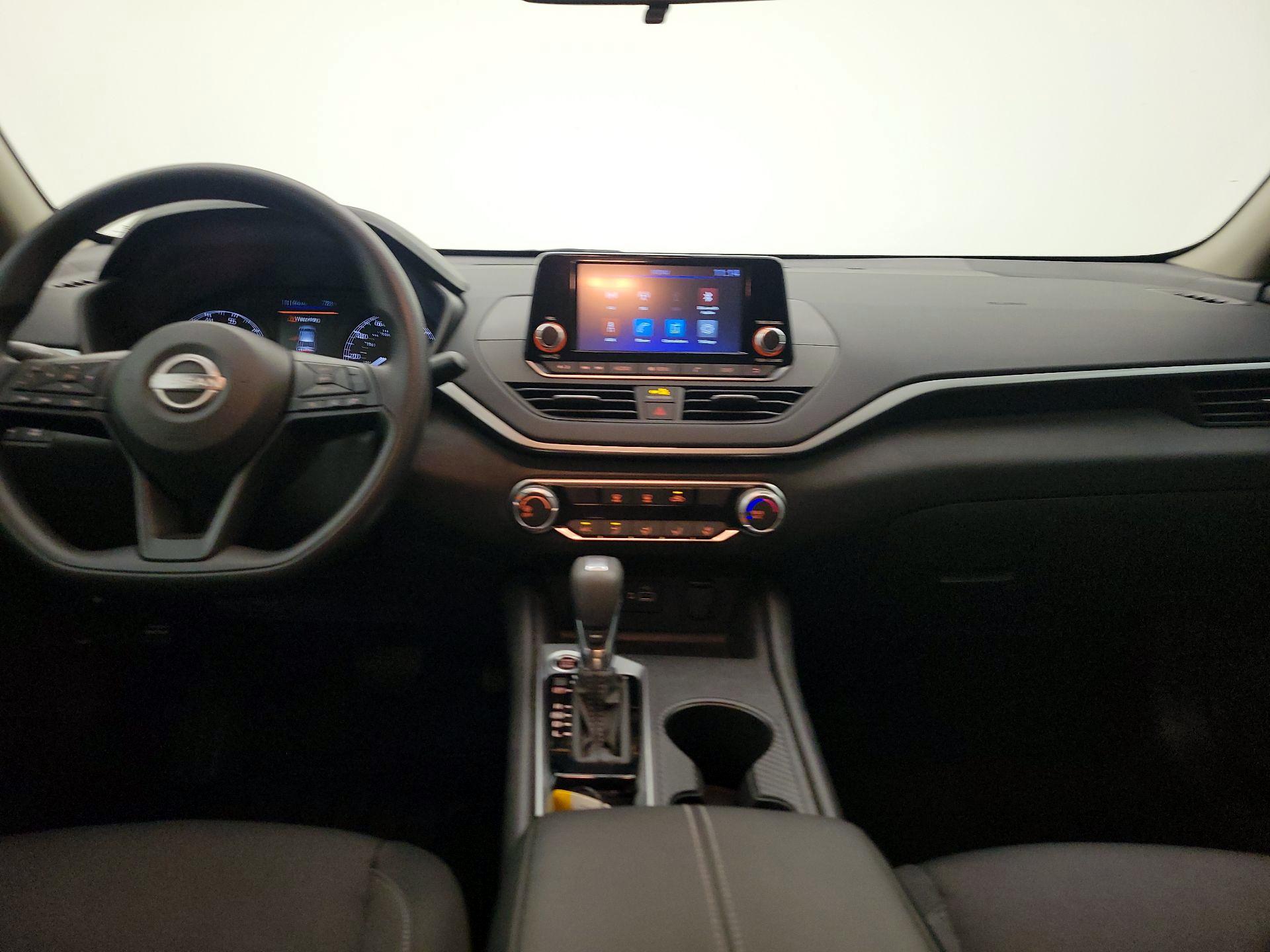 Thumbnail: 2024 Nissan Altima - 9
