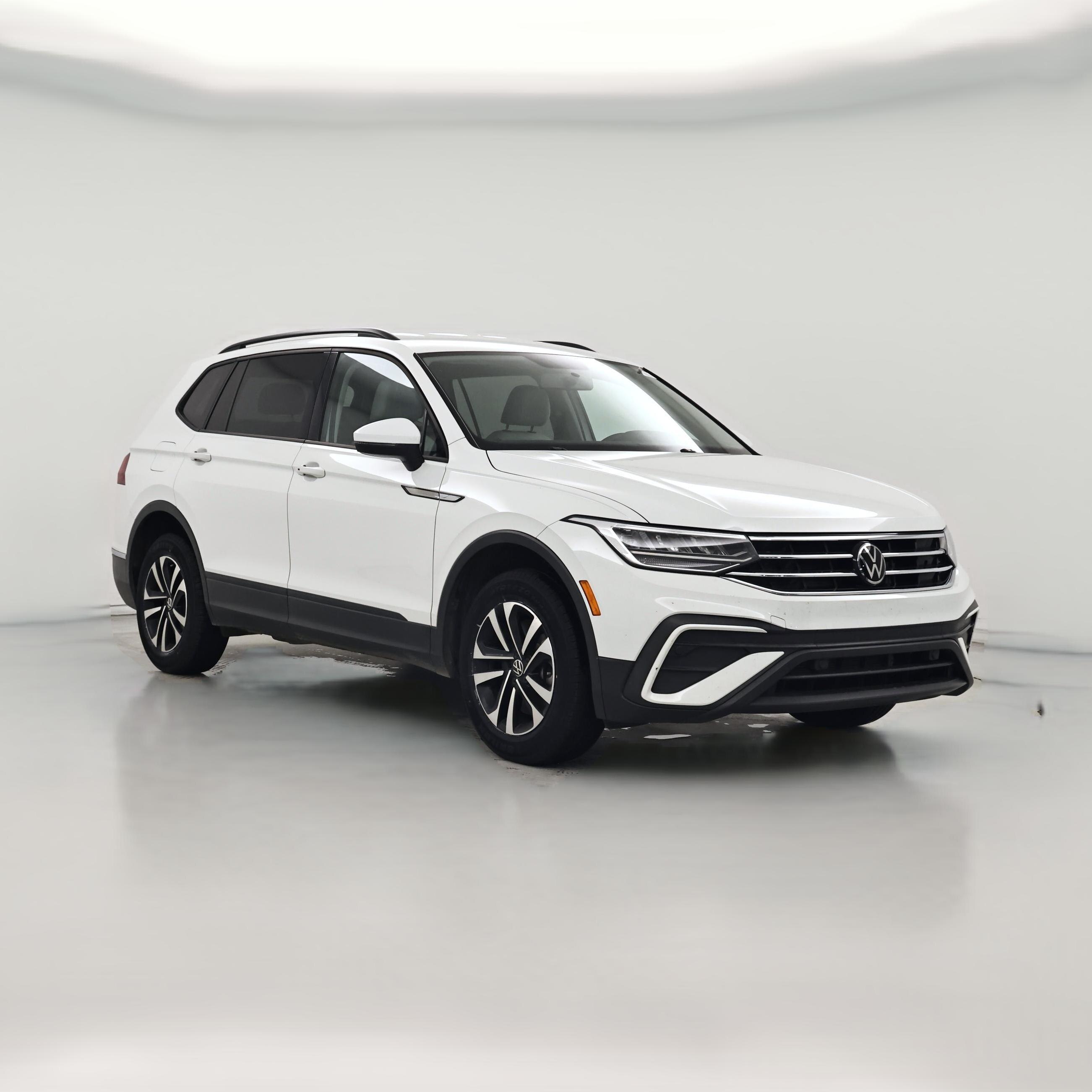Thumbnail: 2022 Volkswagen Tiguan - 1