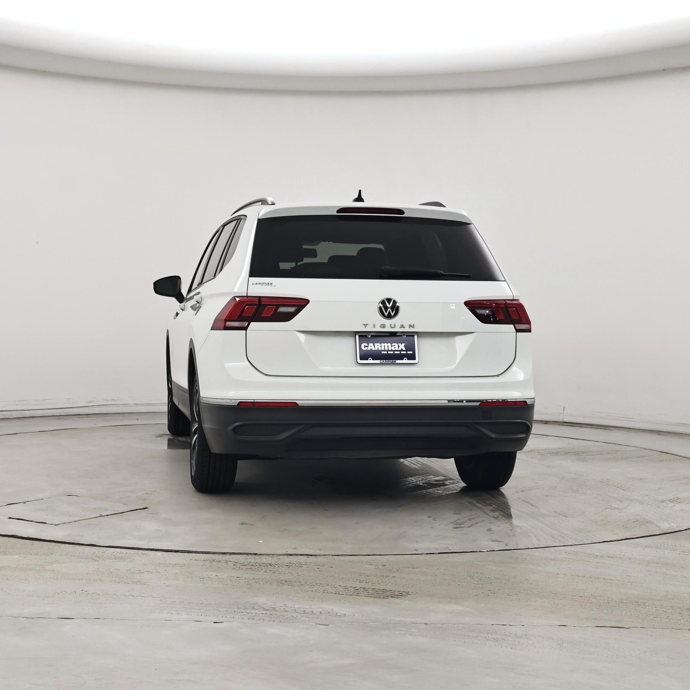 Thumbnail: 2022 Volkswagen Tiguan - 6
