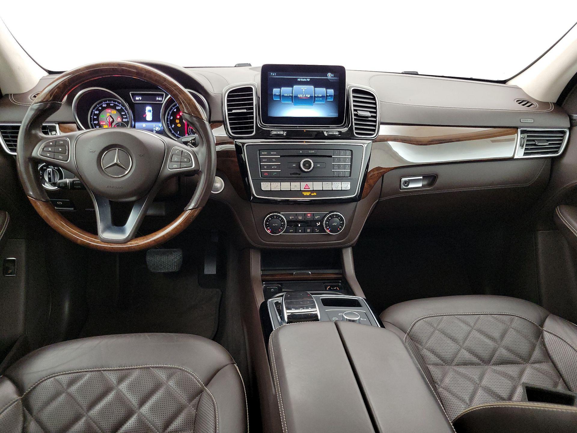 Thumbnail: 2017 Mercedes-Benz GLE - 9
