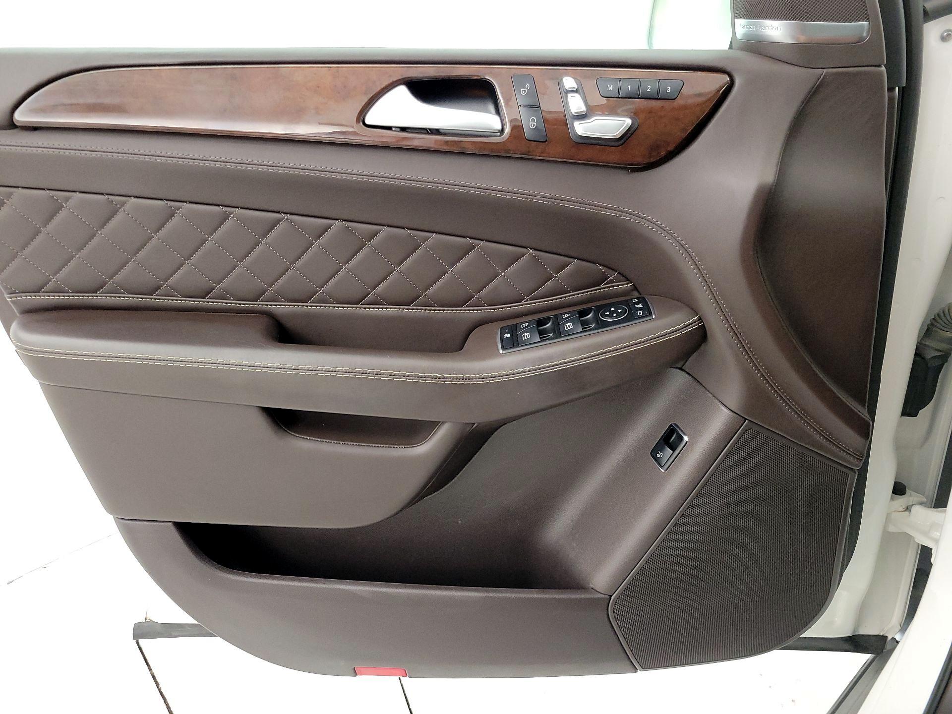 Thumbnail: 2017 Mercedes-Benz GLE - 12