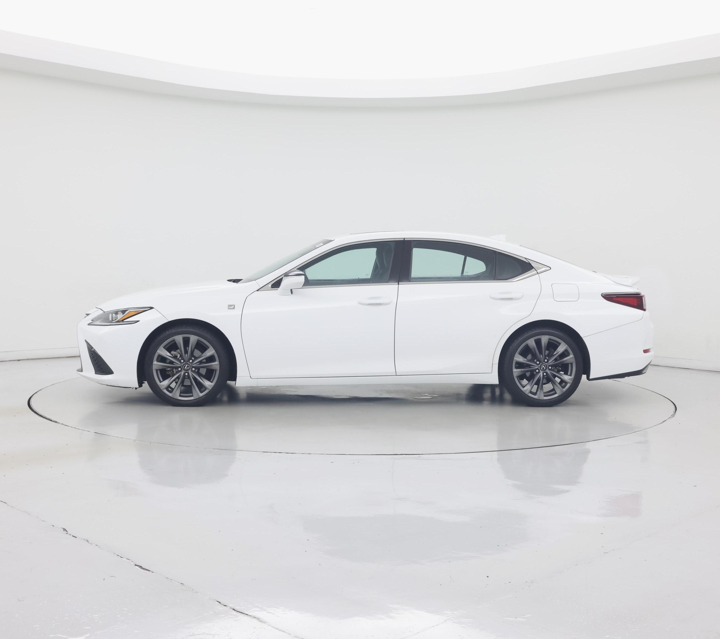 Thumbnail: 2019 Lexus ES - 3