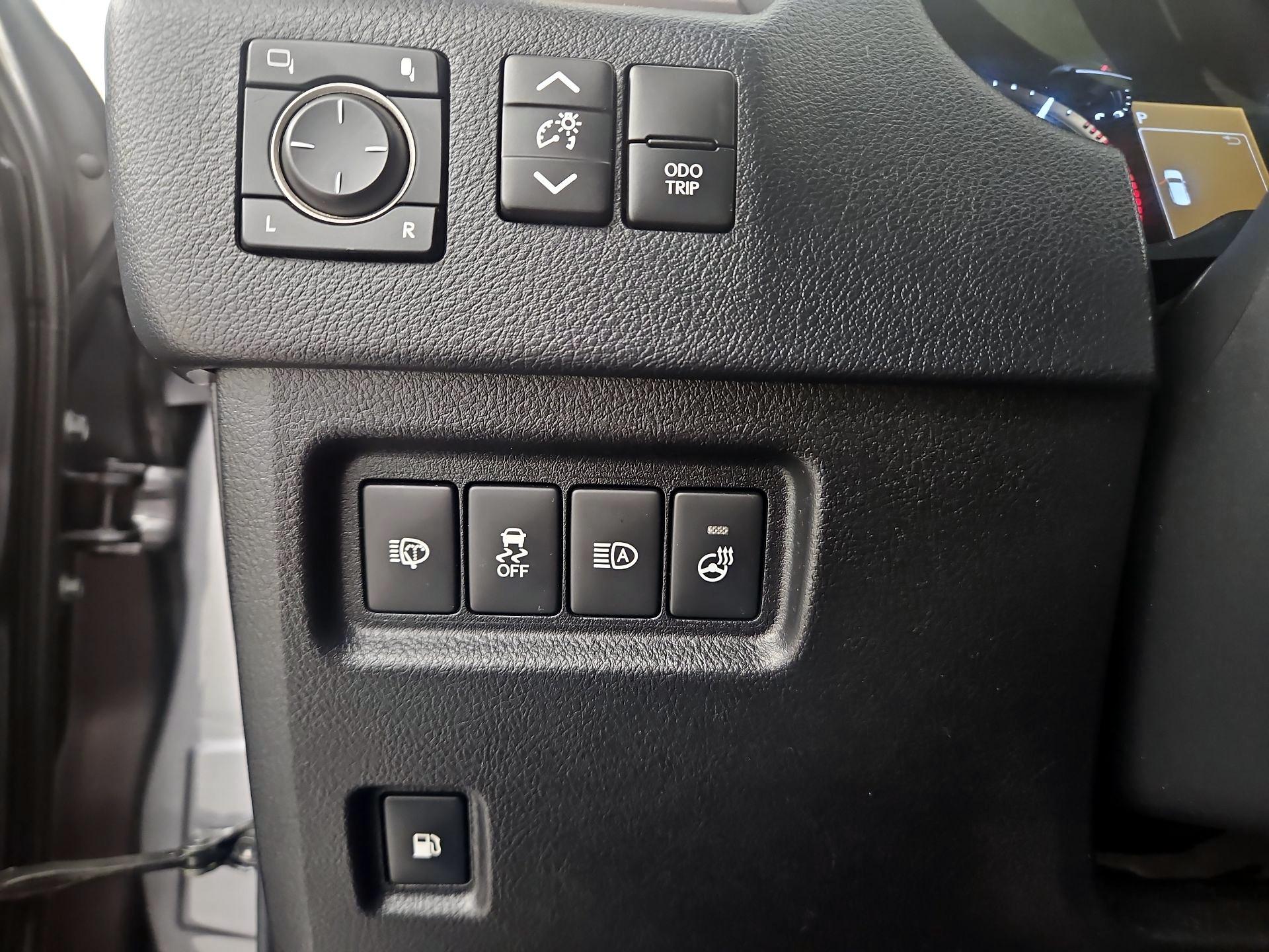 Thumbnail: 2021 Lexus GX - 13