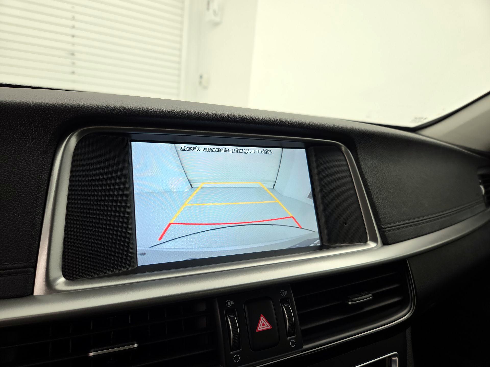 Thumbnail: 2019 Kia Optima - 14