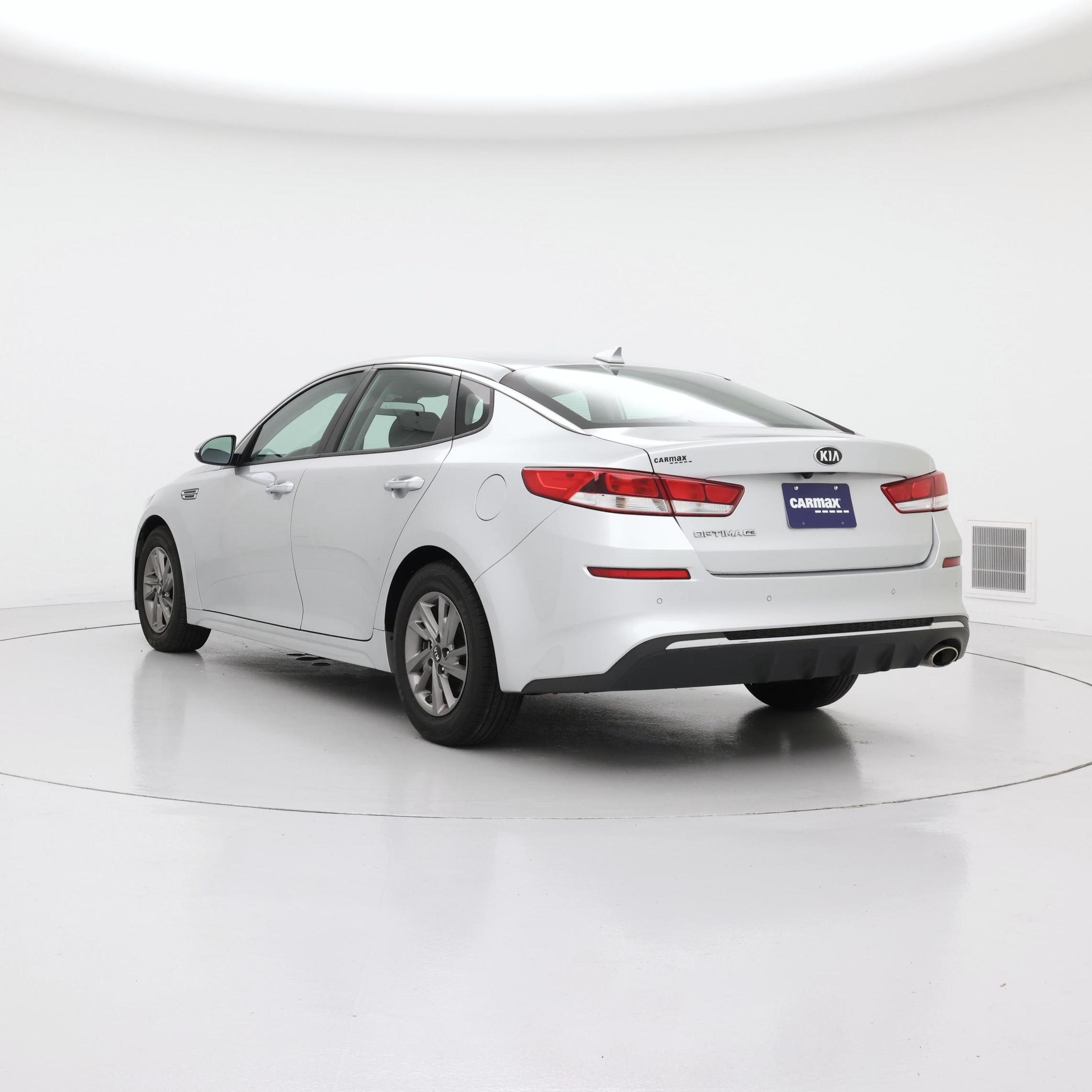 Thumbnail: 2019 Kia Optima - 2