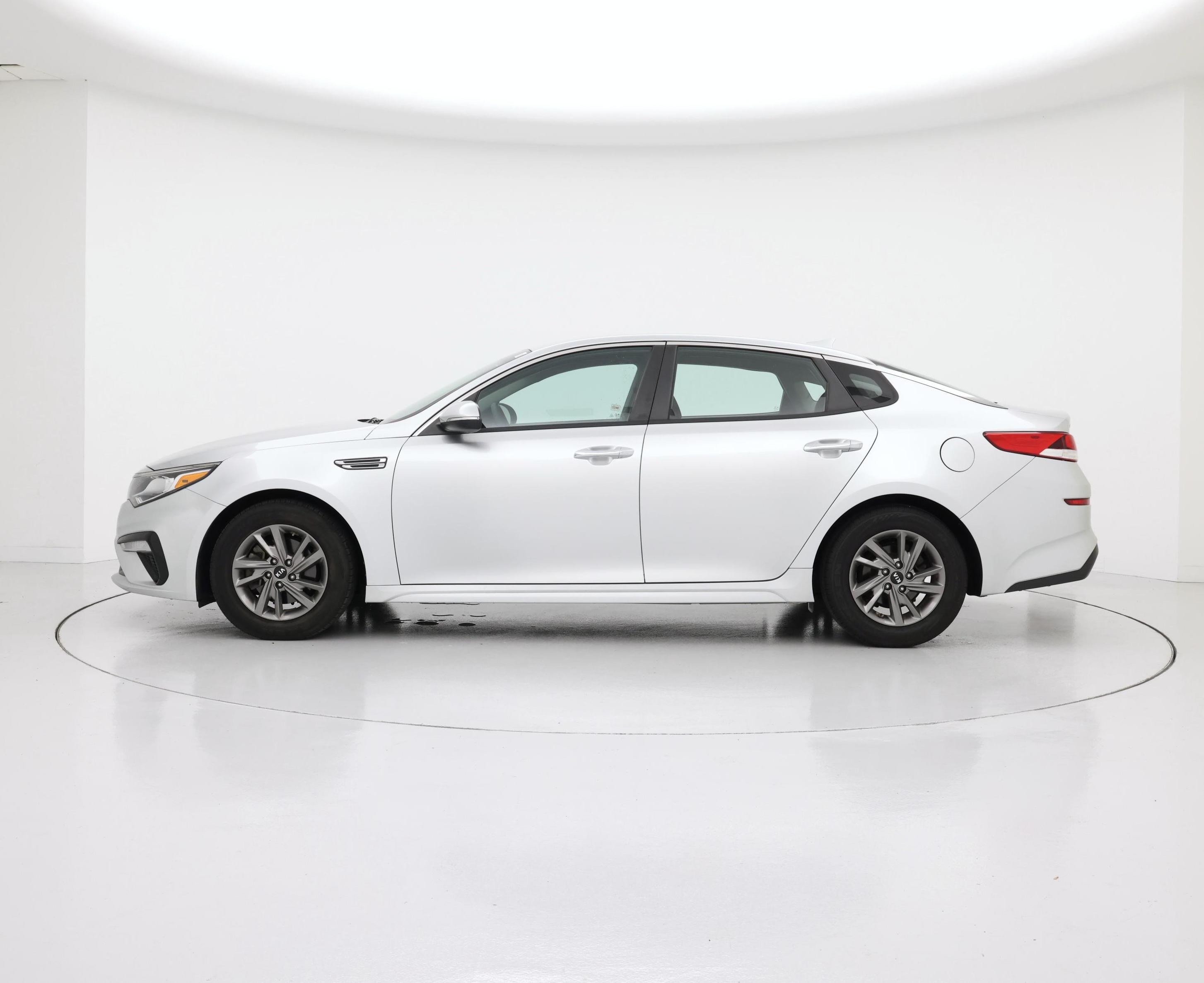 Thumbnail: 2019 Kia Optima - 3