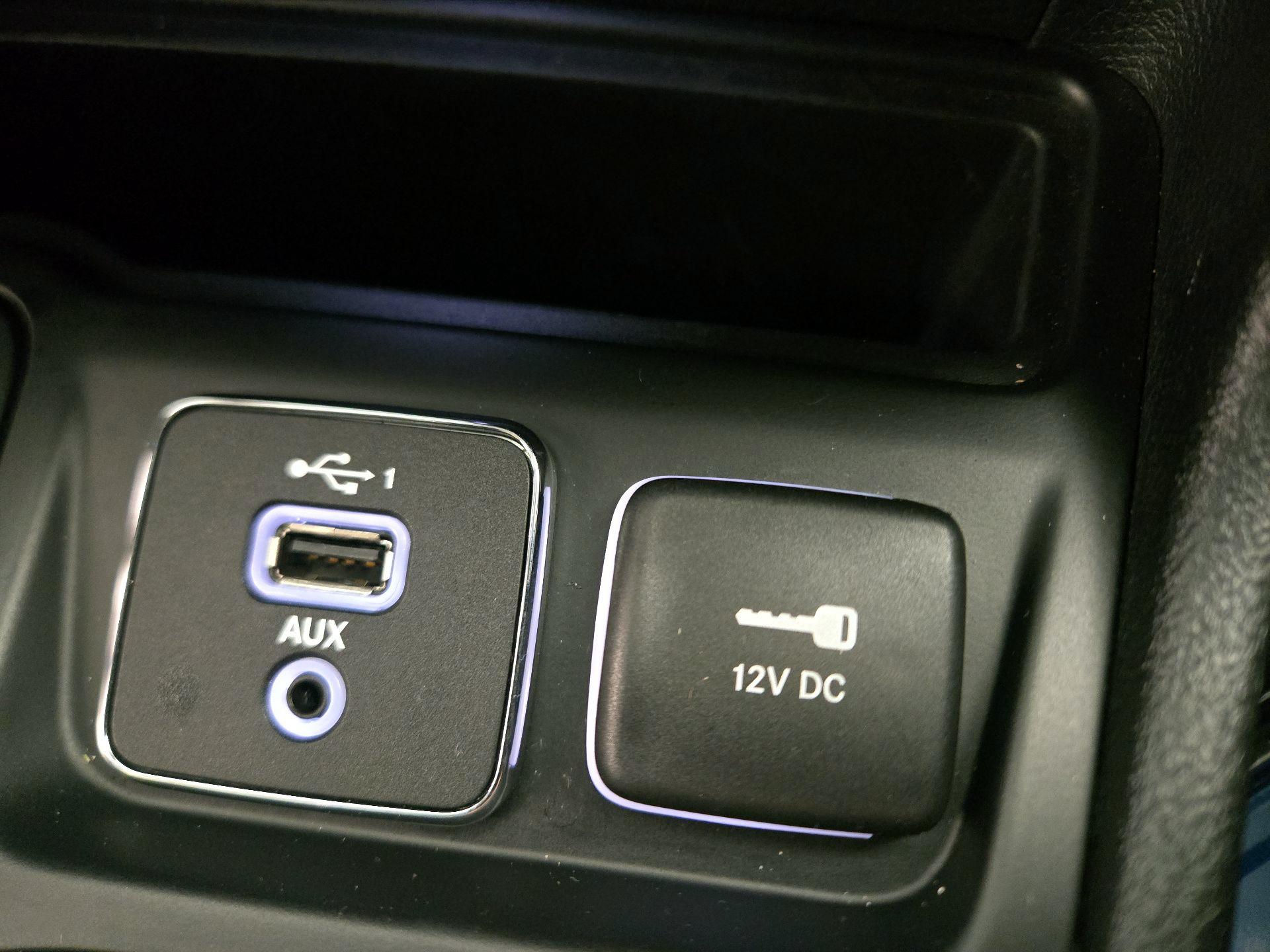 Thumbnail: 2020 Jeep Cherokee - 18