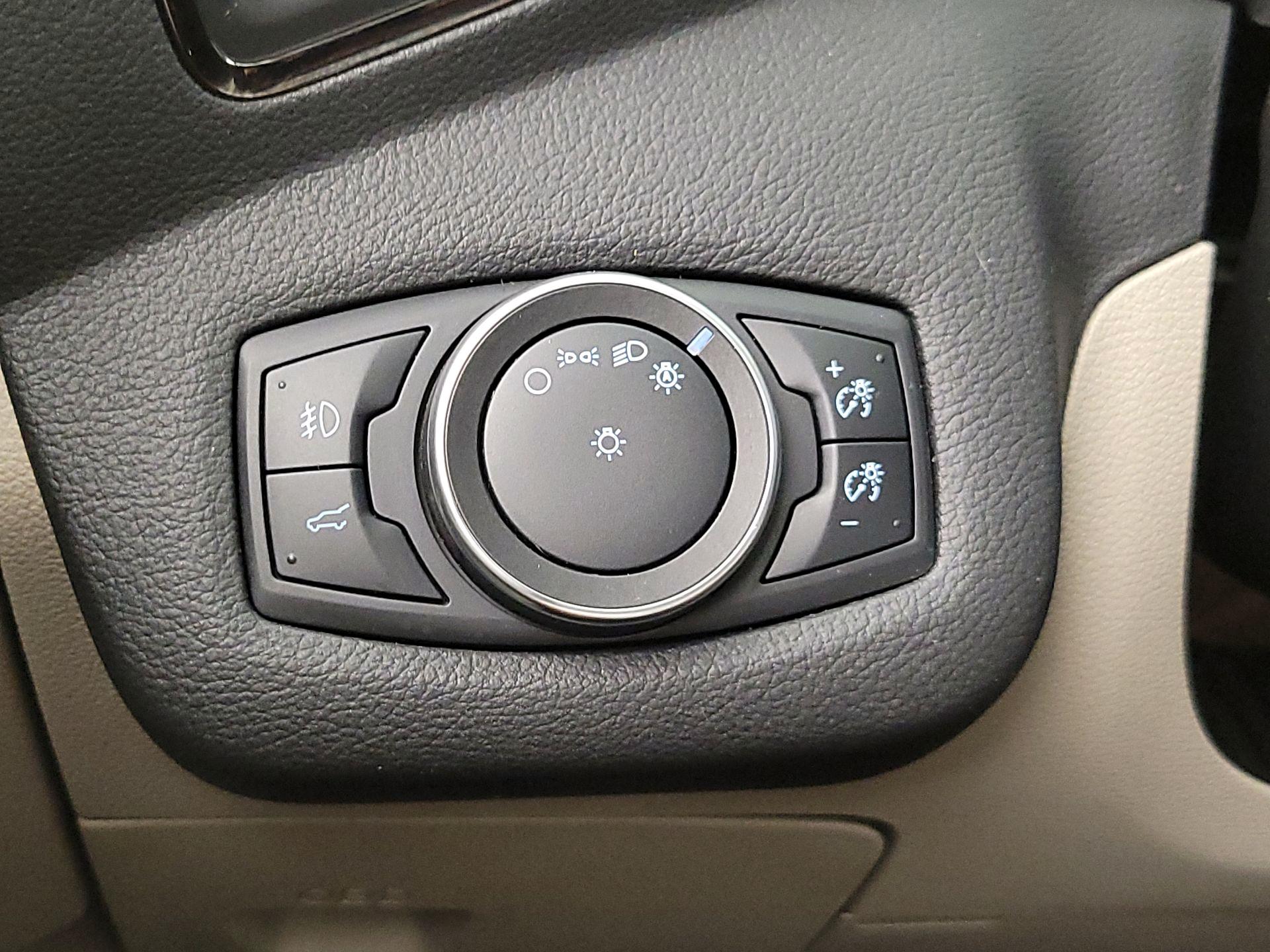 Thumbnail: 2018 Ford Escape - 13