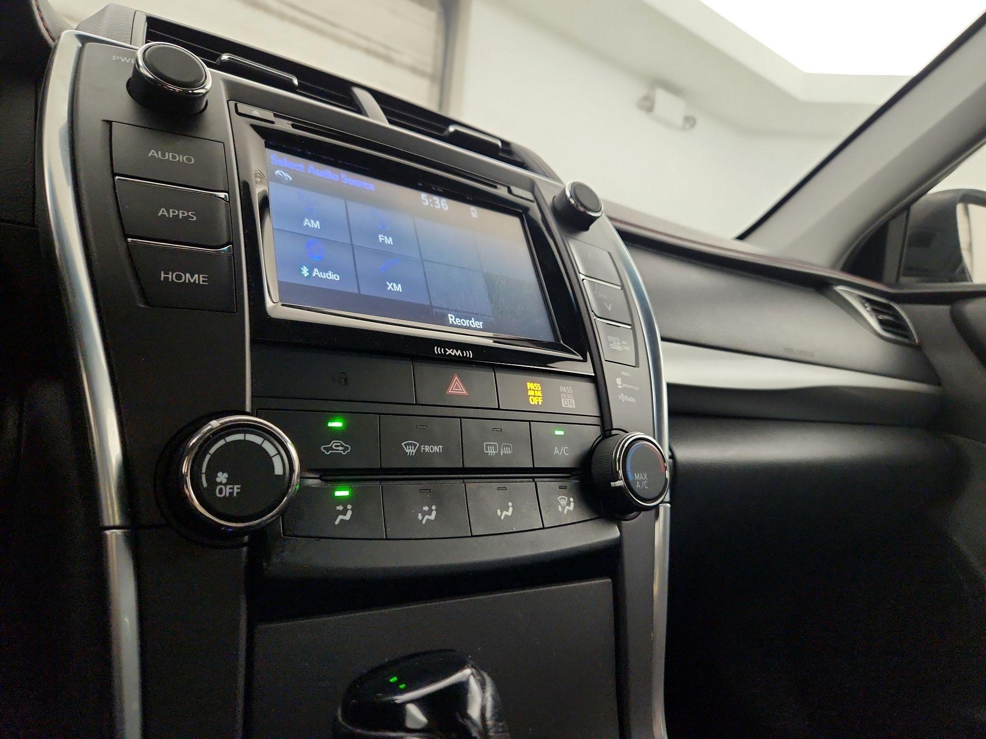 Thumbnail: 2016 Toyota Camry - 16