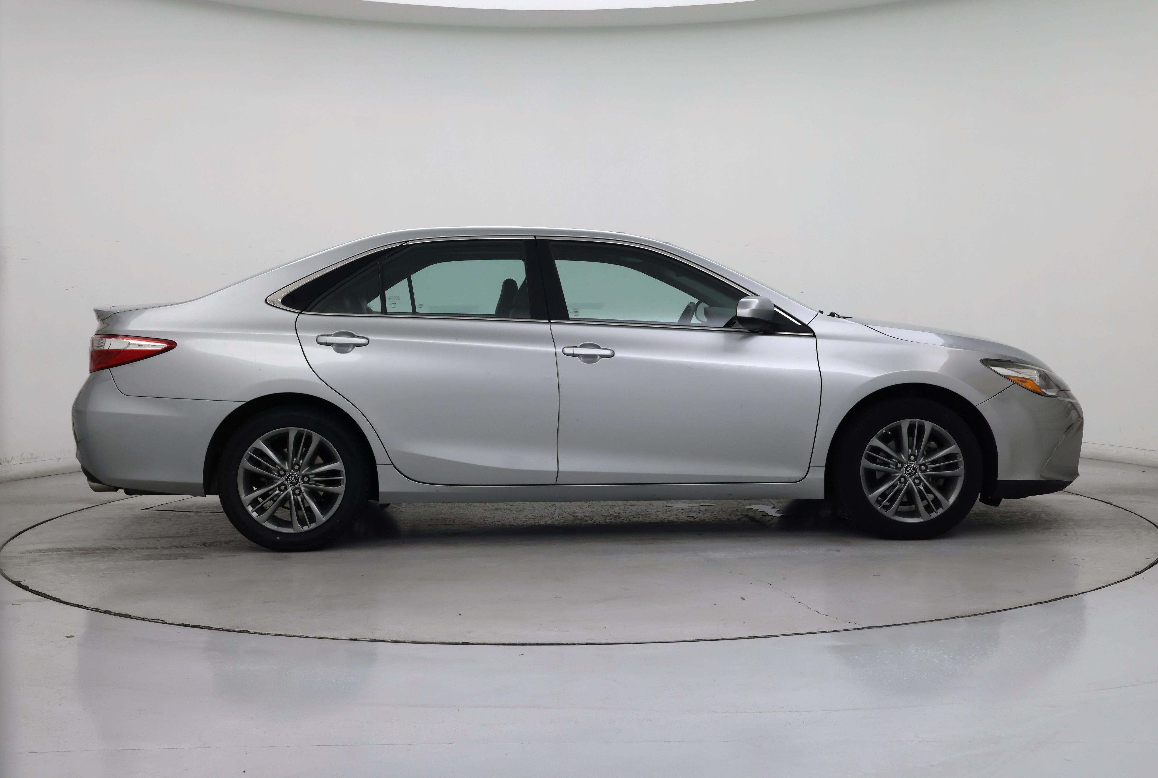 Thumbnail: 2016 Toyota Camry - 7