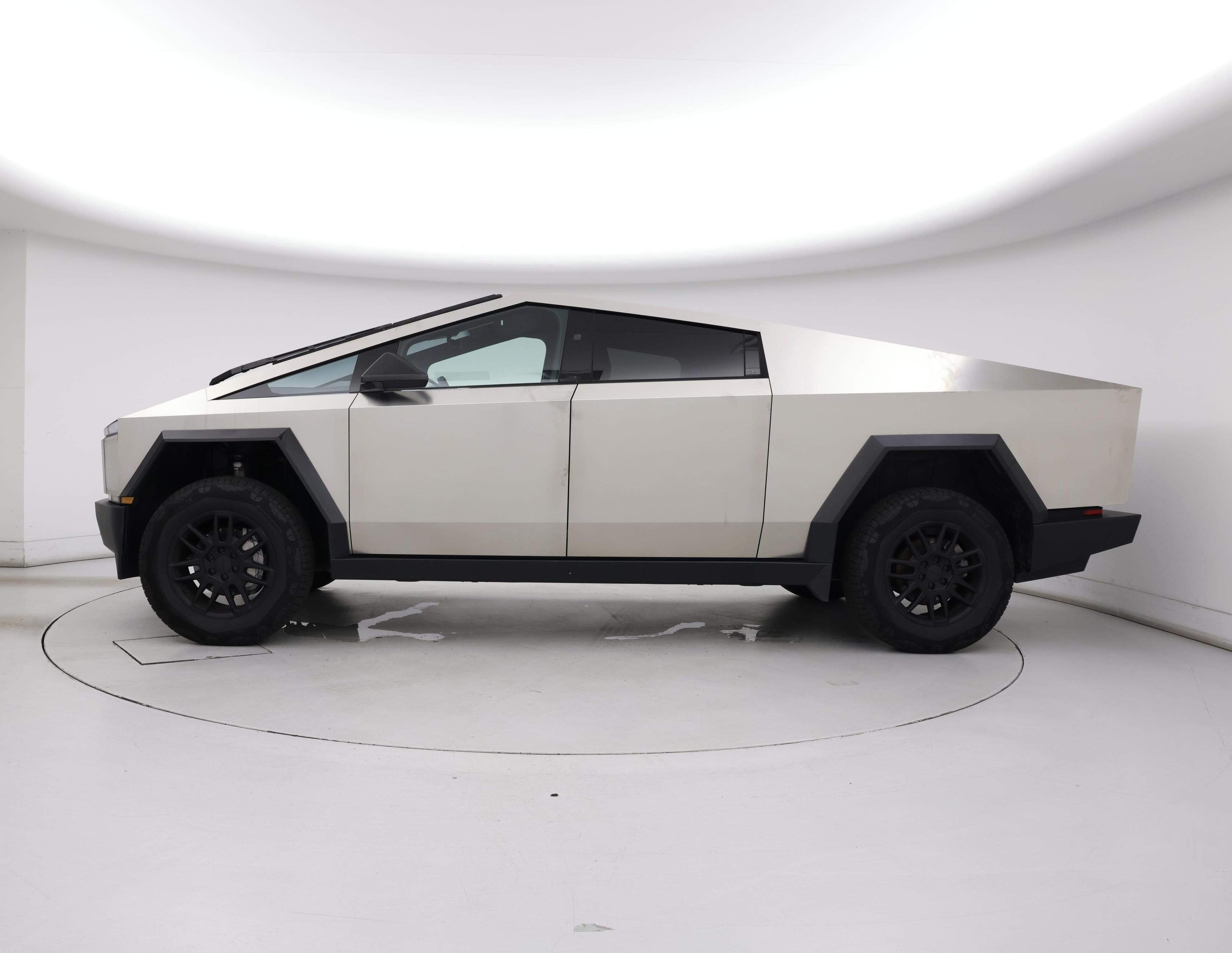Thumbnail: 2025 Tesla Cybertruck - 3