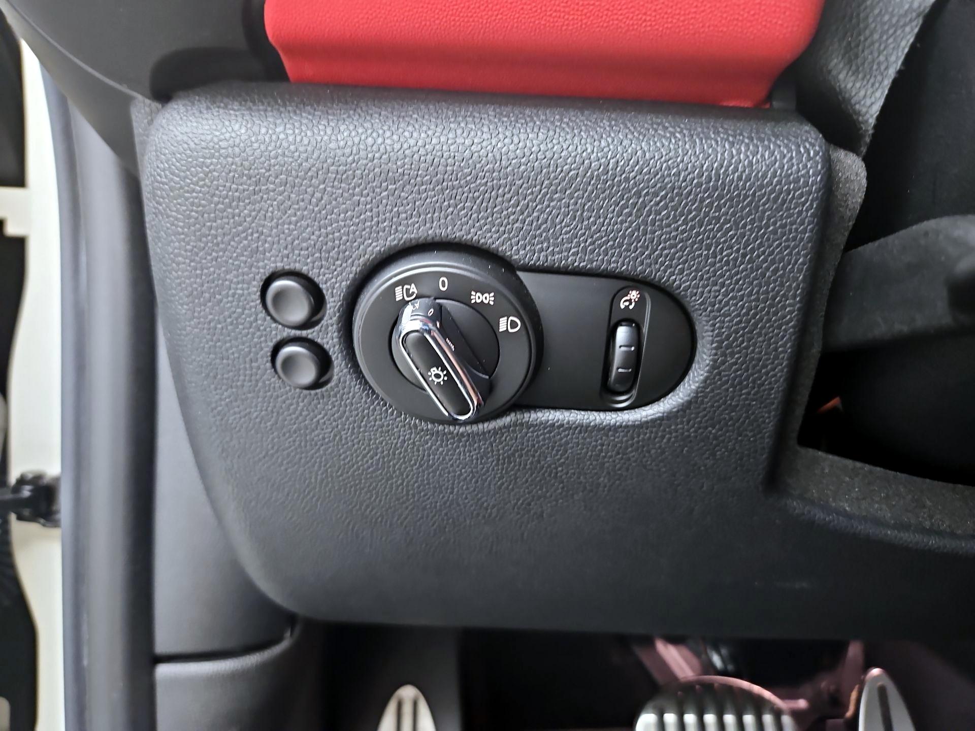 Thumbnail: 2018 MINI Cooper - 13