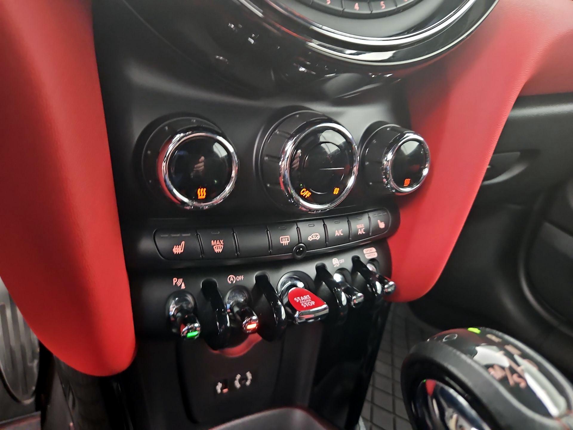Thumbnail: 2018 MINI Cooper - 17