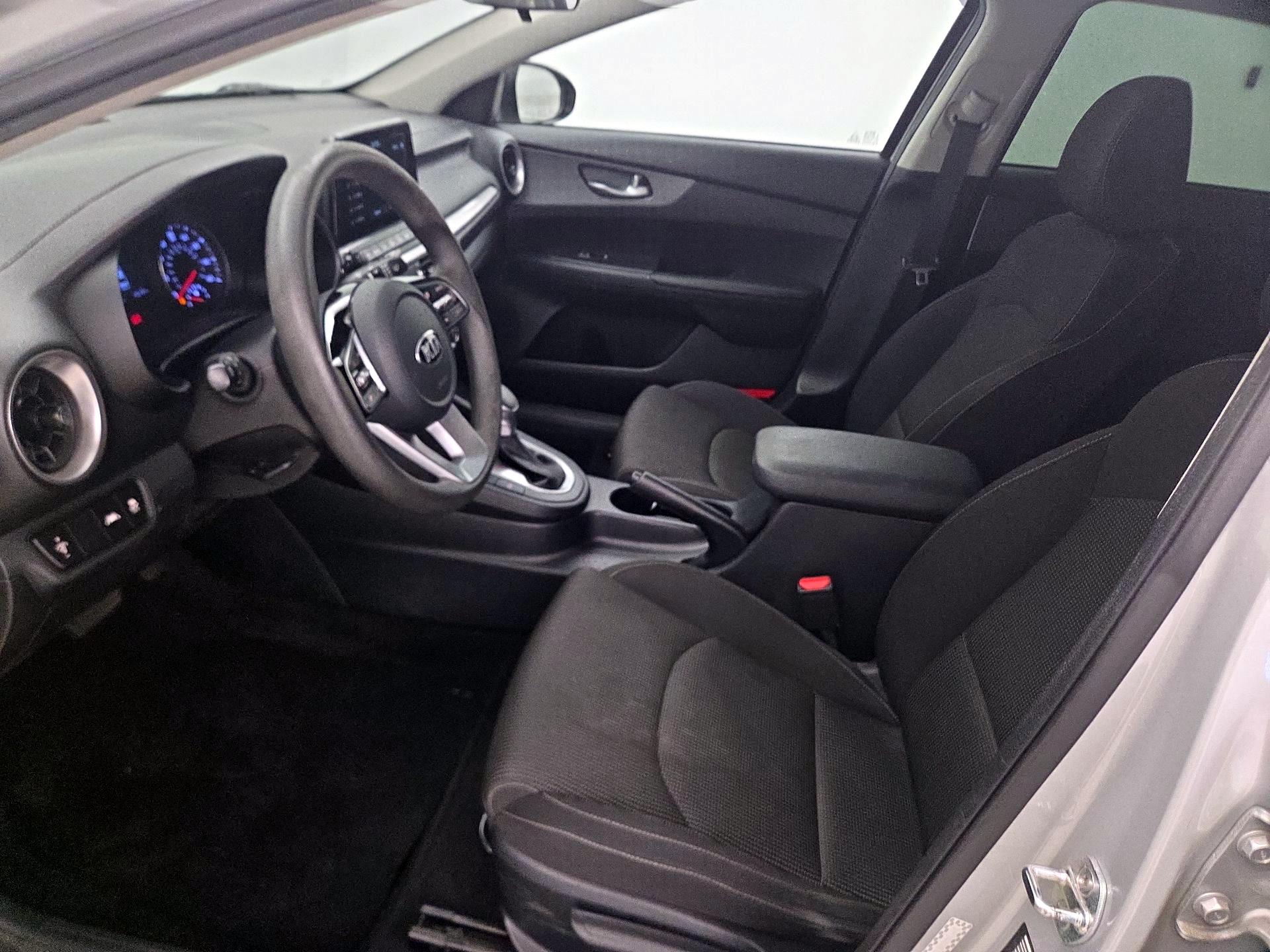 Thumbnail: 2019 Kia Forte - 11