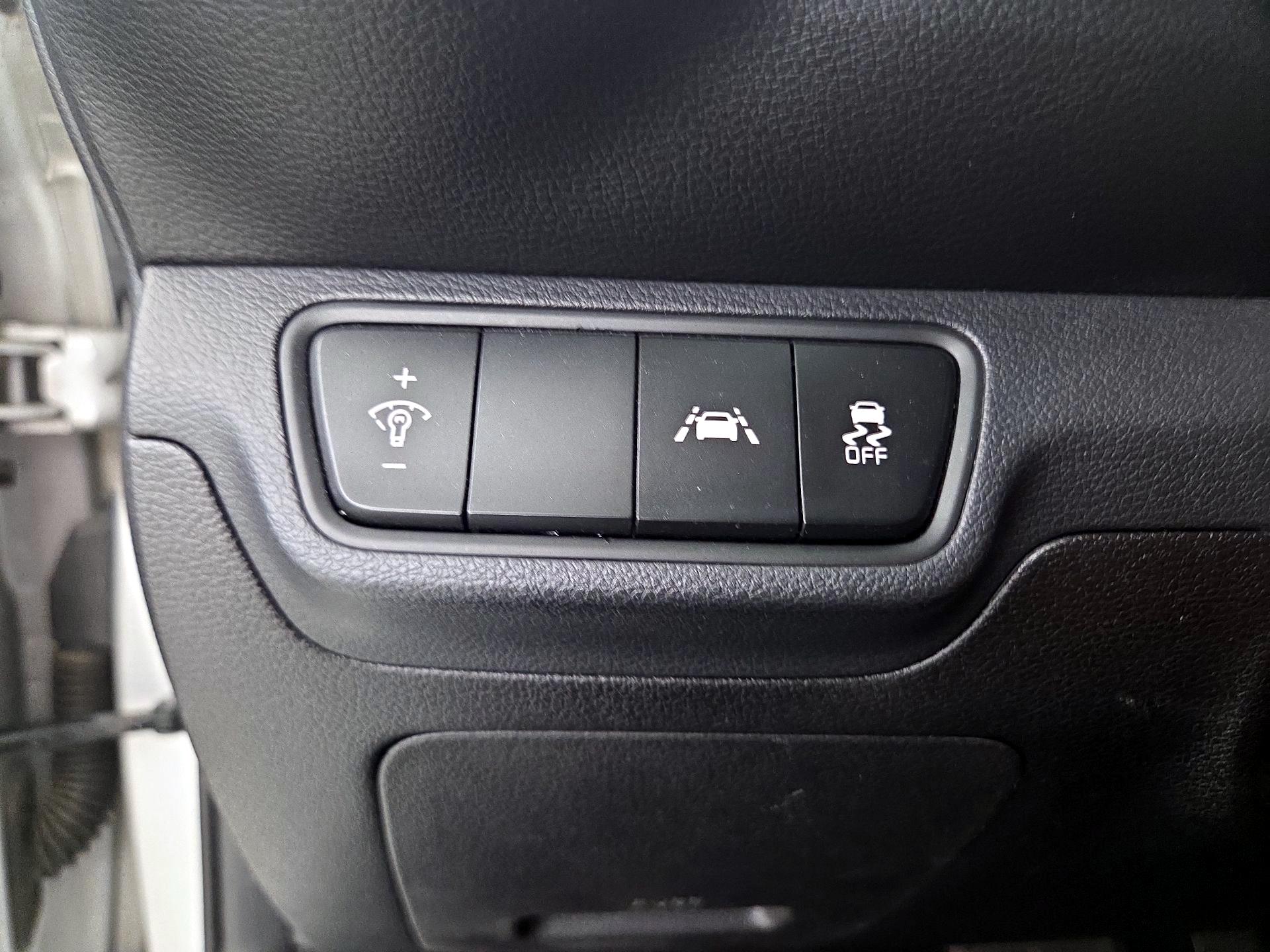 Thumbnail: 2019 Kia Forte - 13