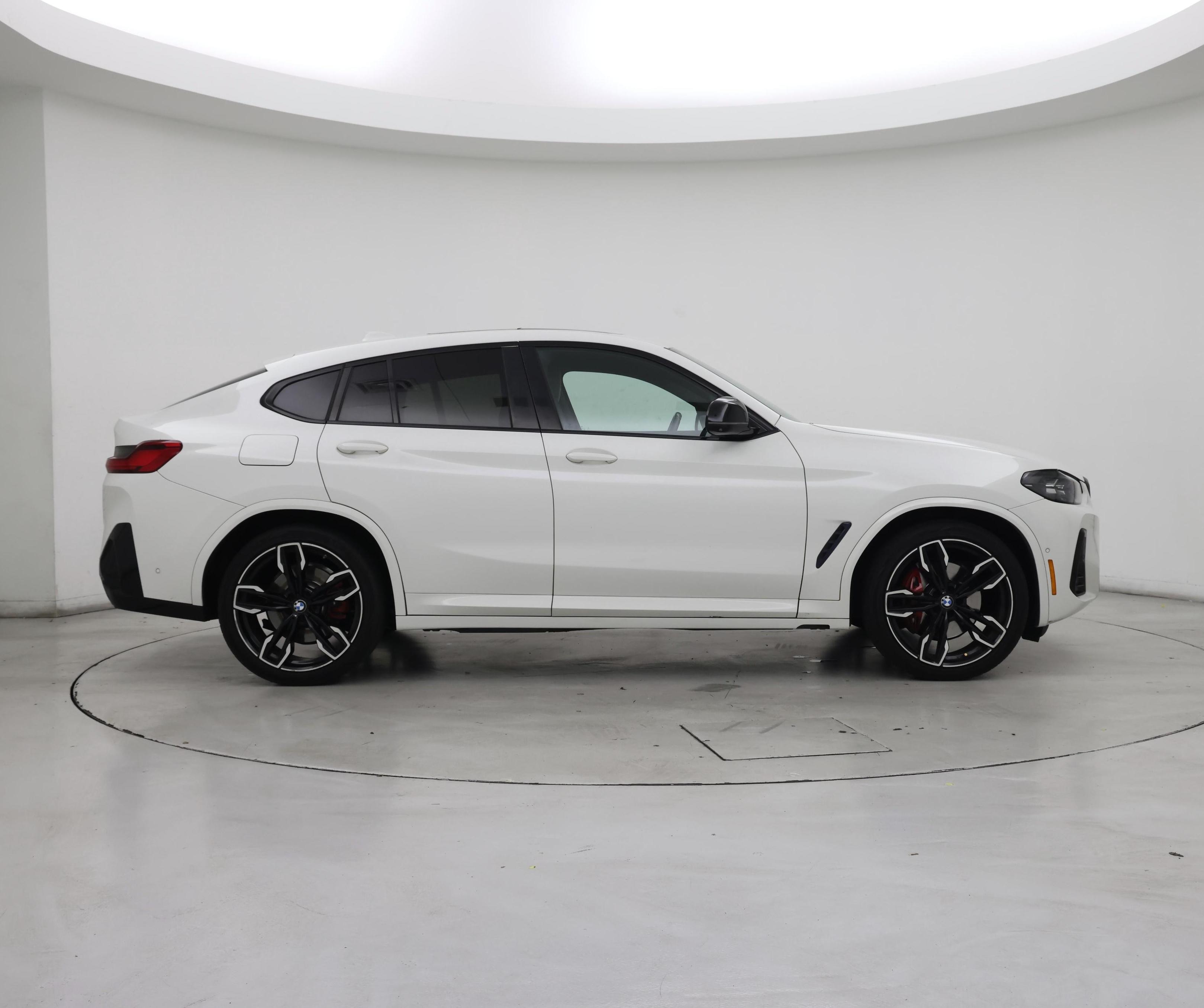 Thumbnail: 2022 BMW X4 - 7
