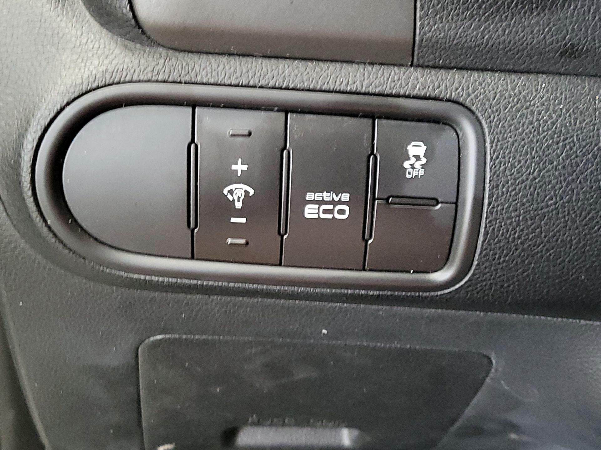 Thumbnail: 2016 Kia Forte - 13