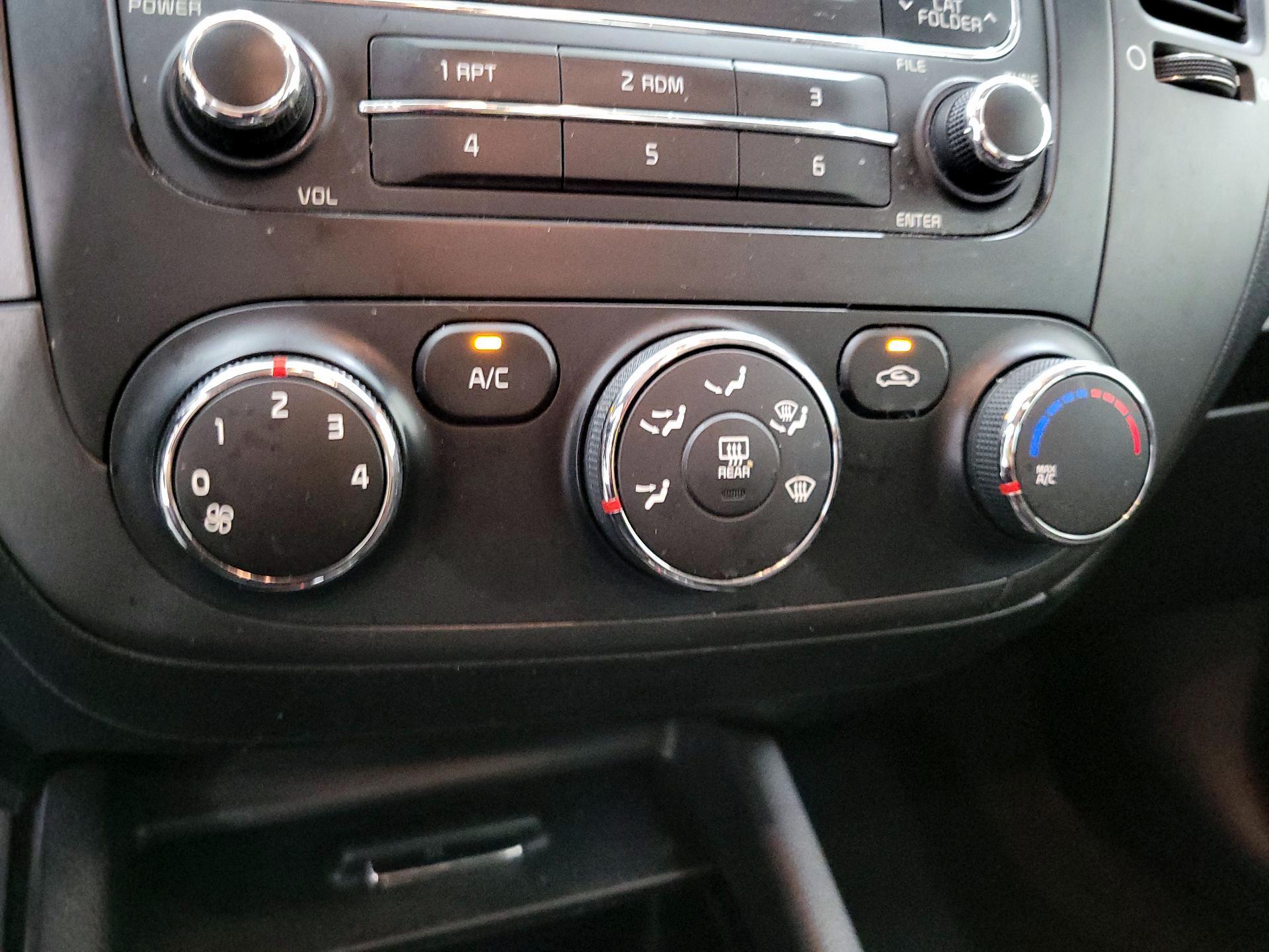 Thumbnail: 2016 Kia Forte - 15