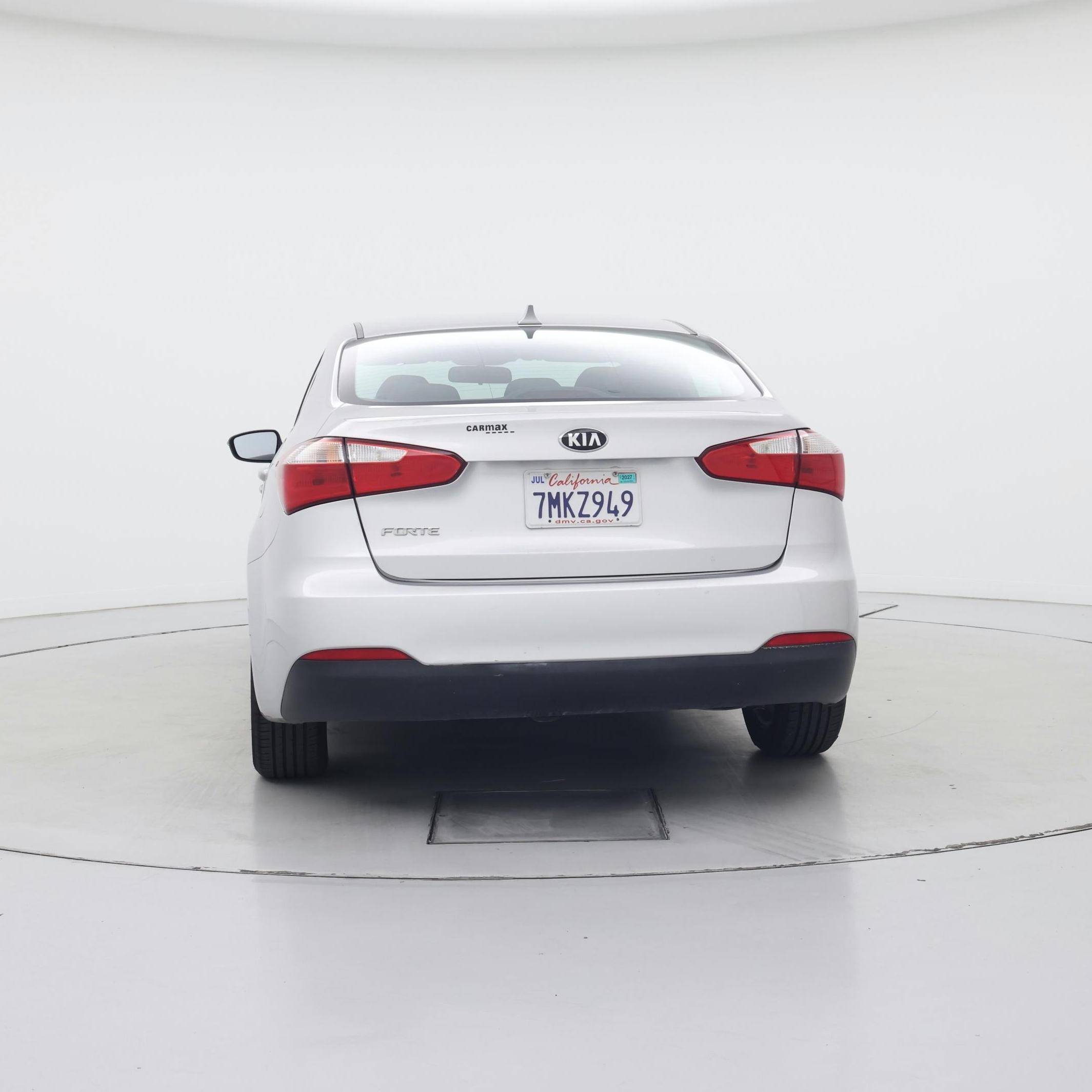 Thumbnail: 2016 Kia Forte - 6