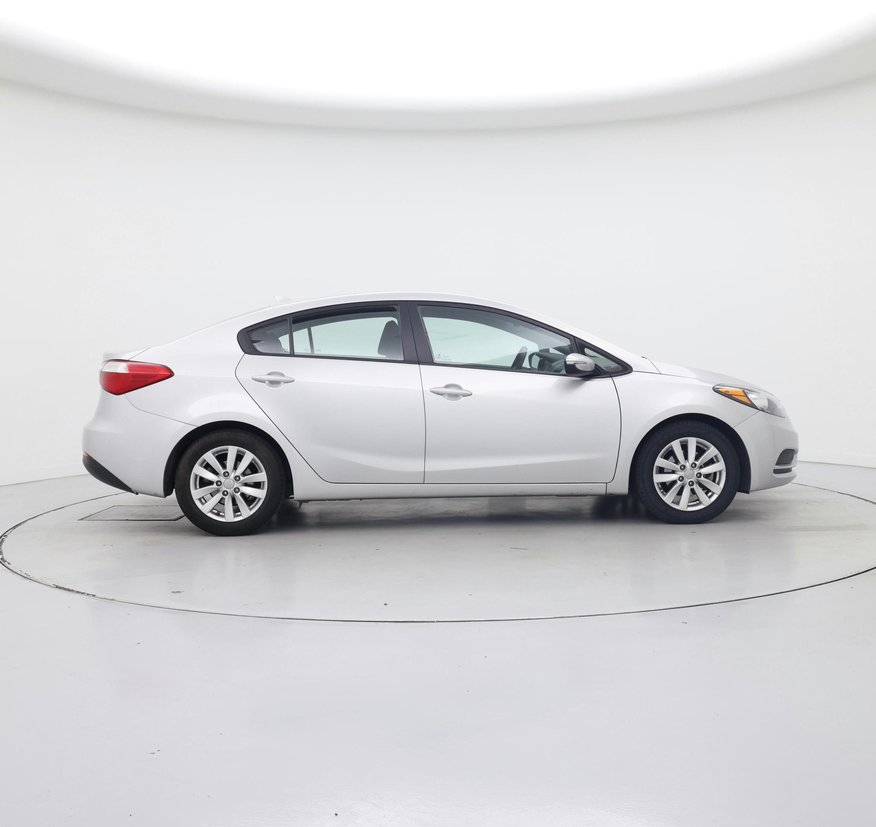Thumbnail: 2016 Kia Forte - 7