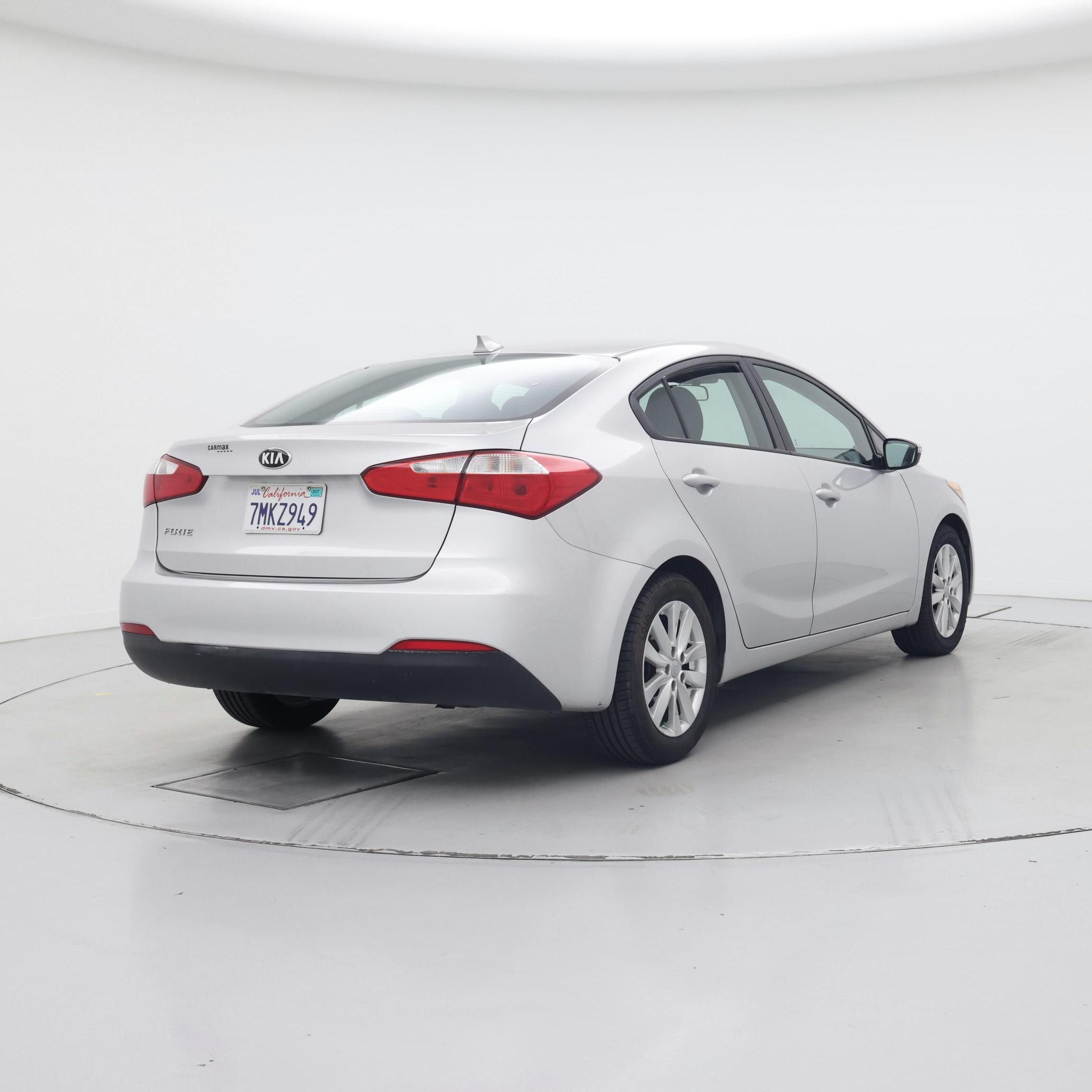 Thumbnail: 2016 Kia Forte - 8