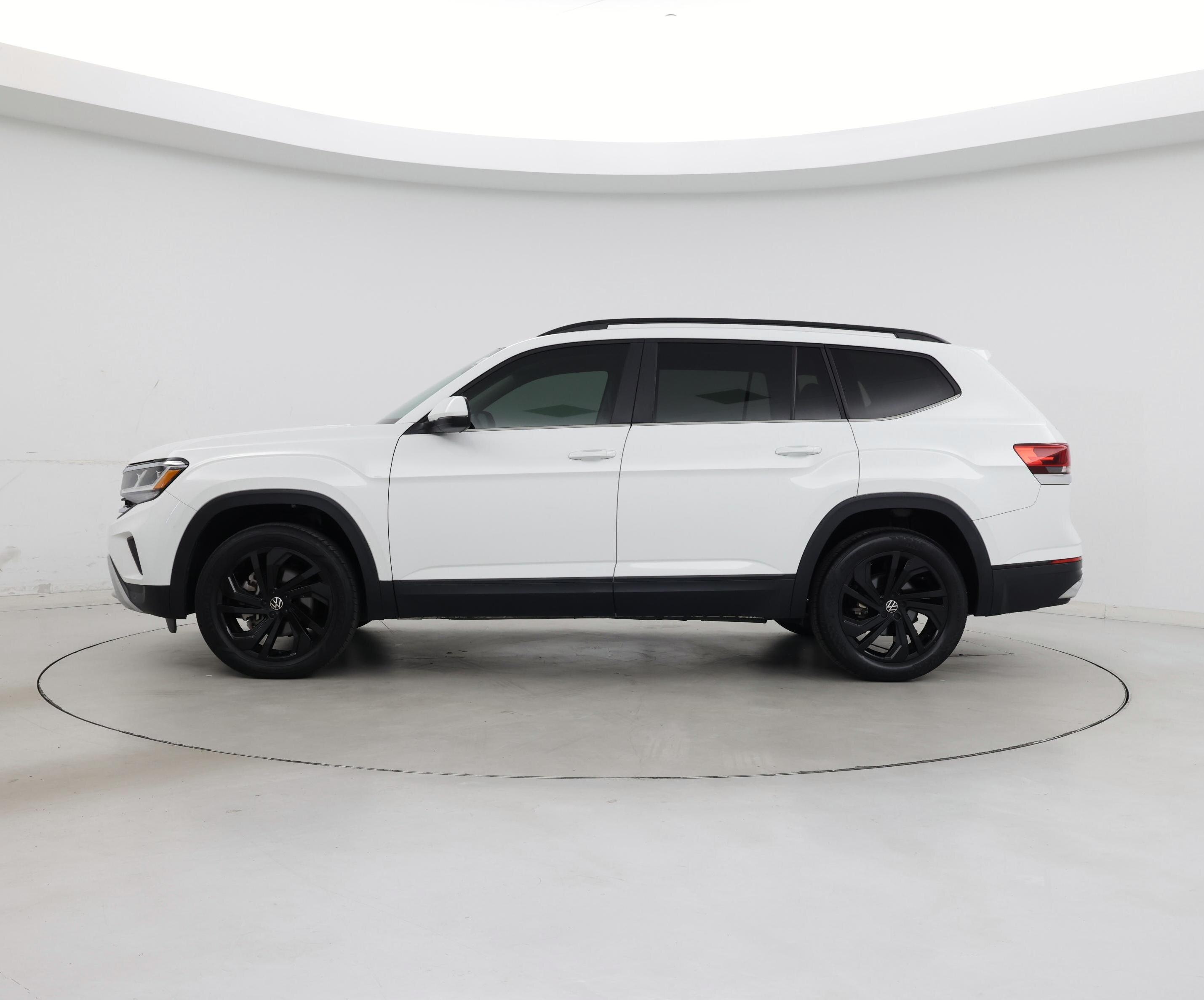 Thumbnail: 2022 Volkswagen Atlas - 3
