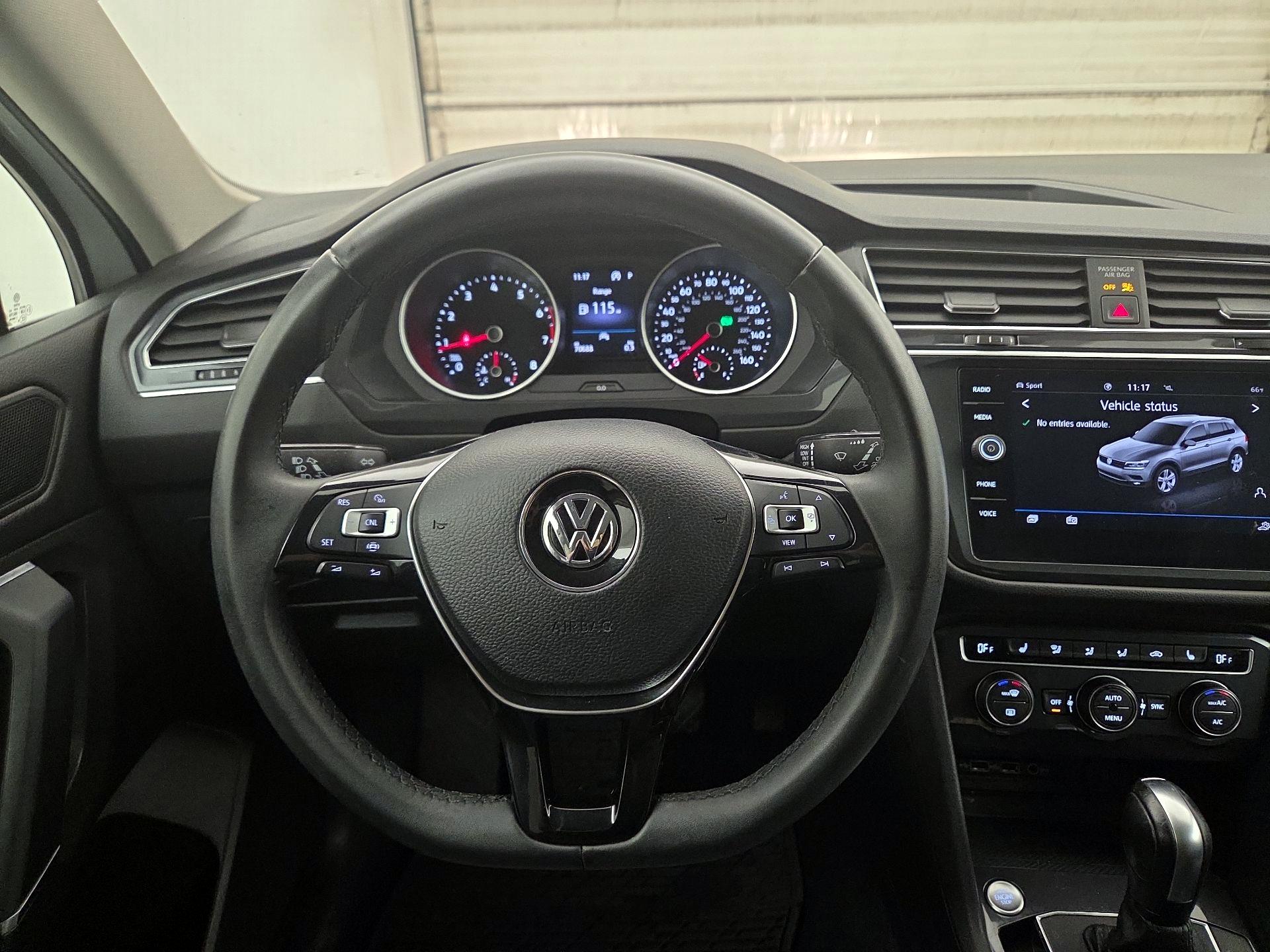 Thumbnail: 2020 Volkswagen Tiguan - 10