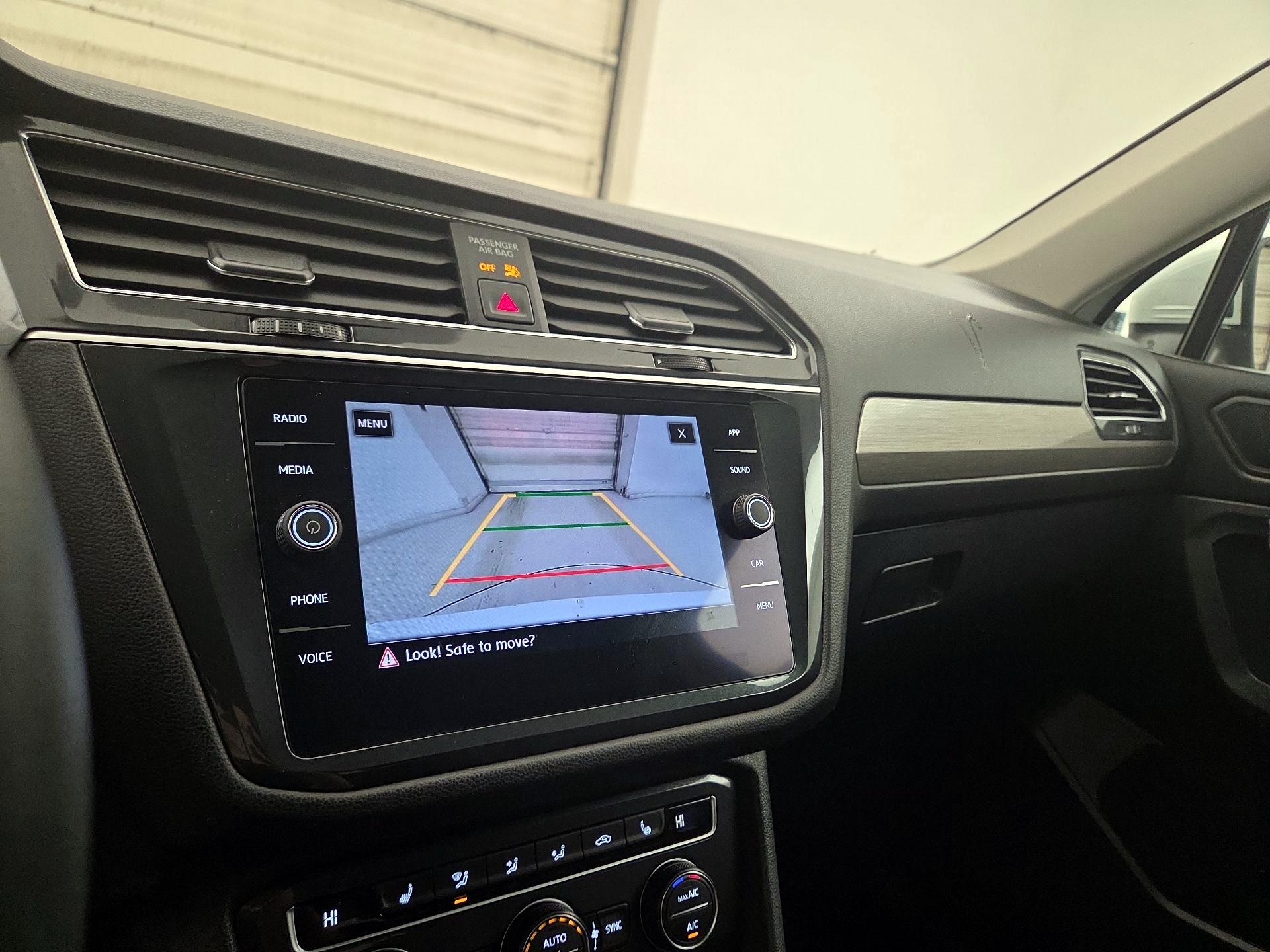 Thumbnail: 2020 Volkswagen Tiguan - 14