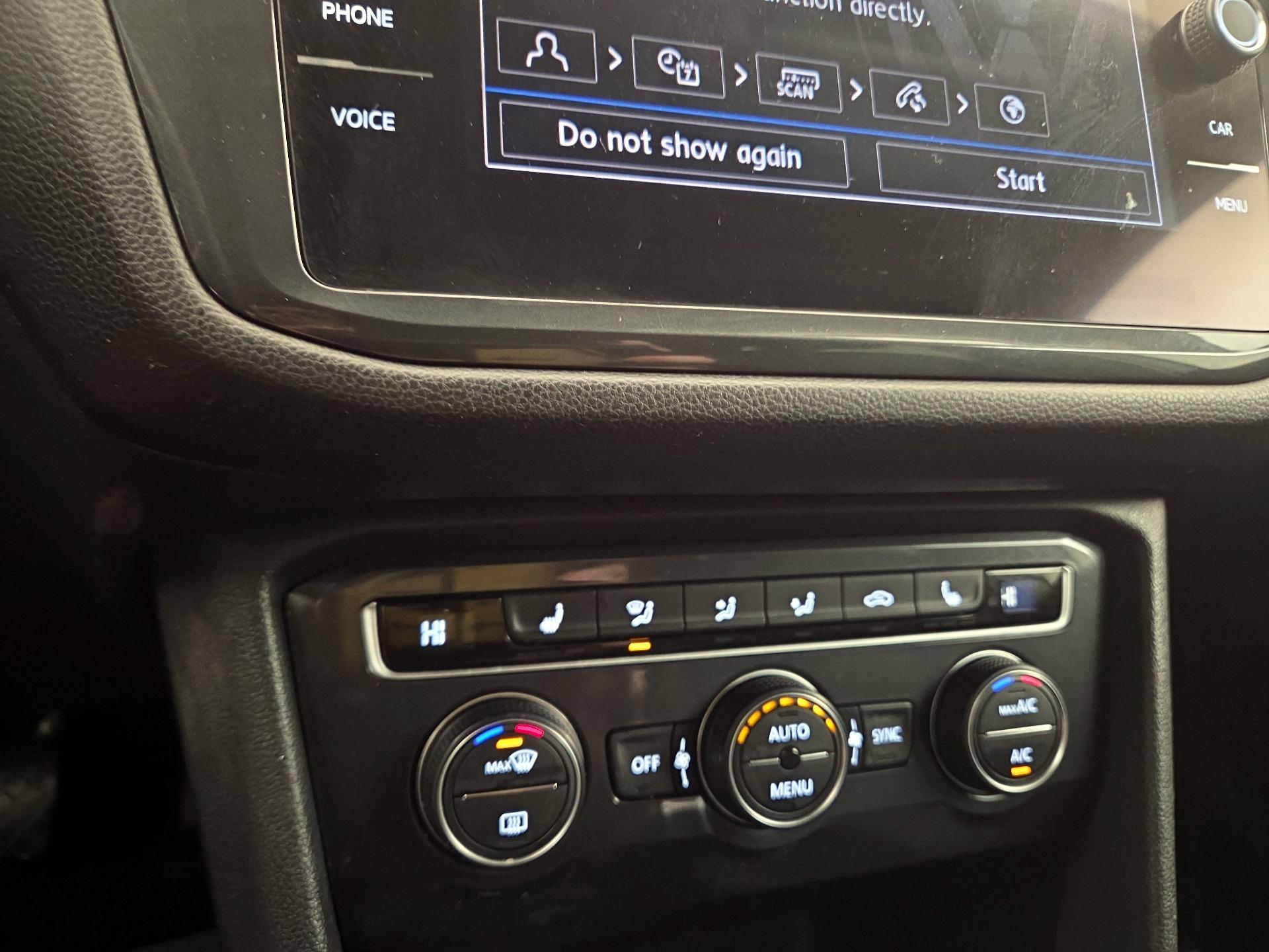 Thumbnail: 2020 Volkswagen Tiguan - 16