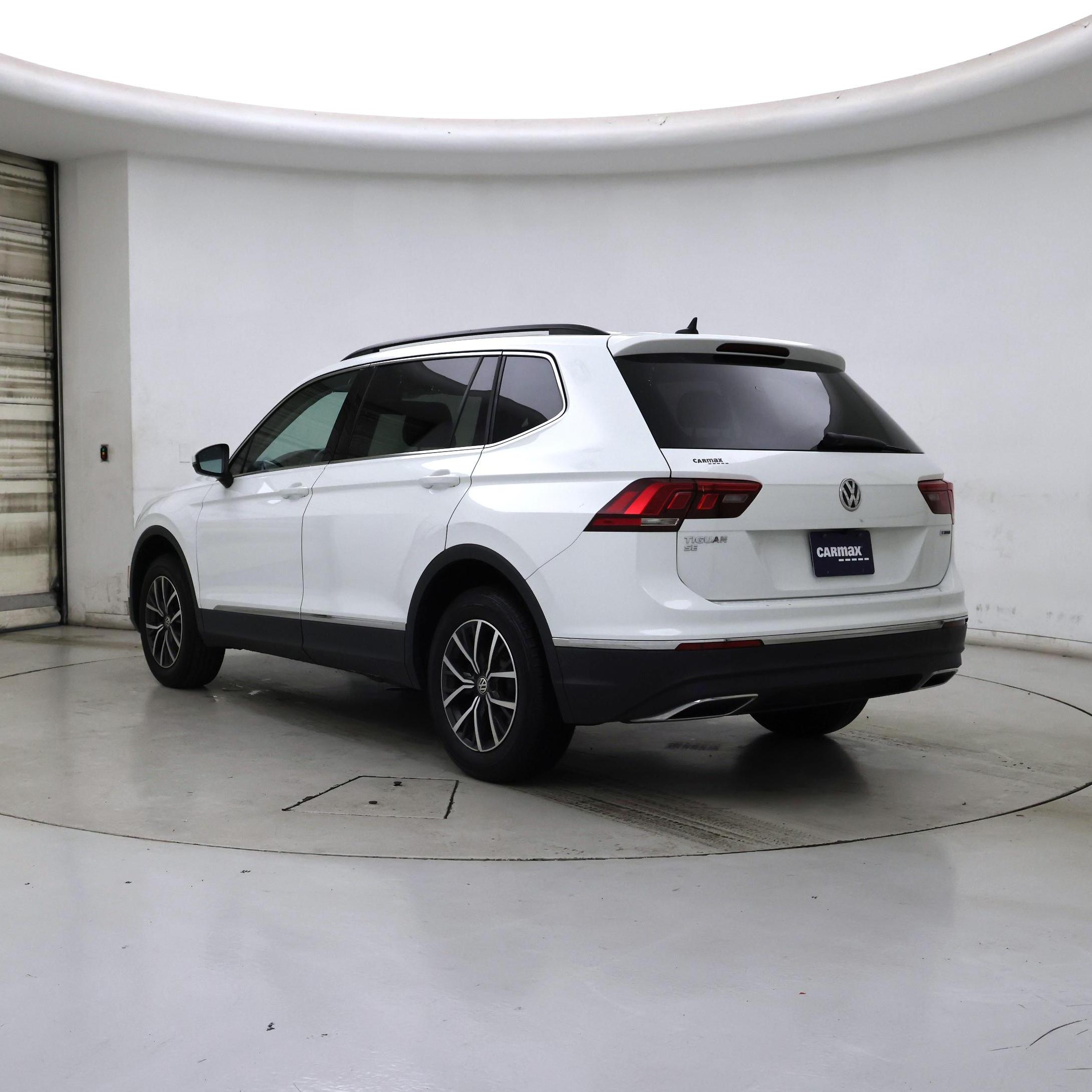 Thumbnail: 2020 Volkswagen Tiguan - 2