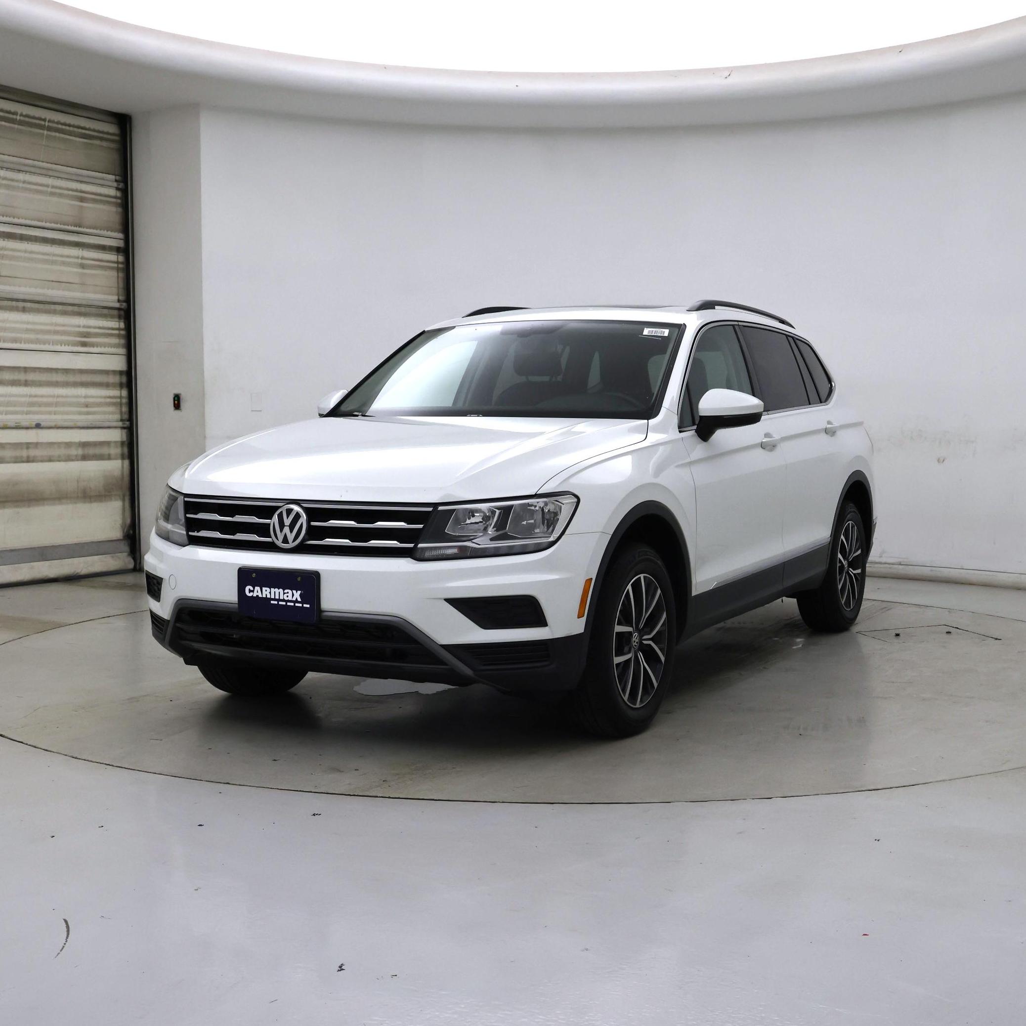 Thumbnail: 2020 Volkswagen Tiguan - 4