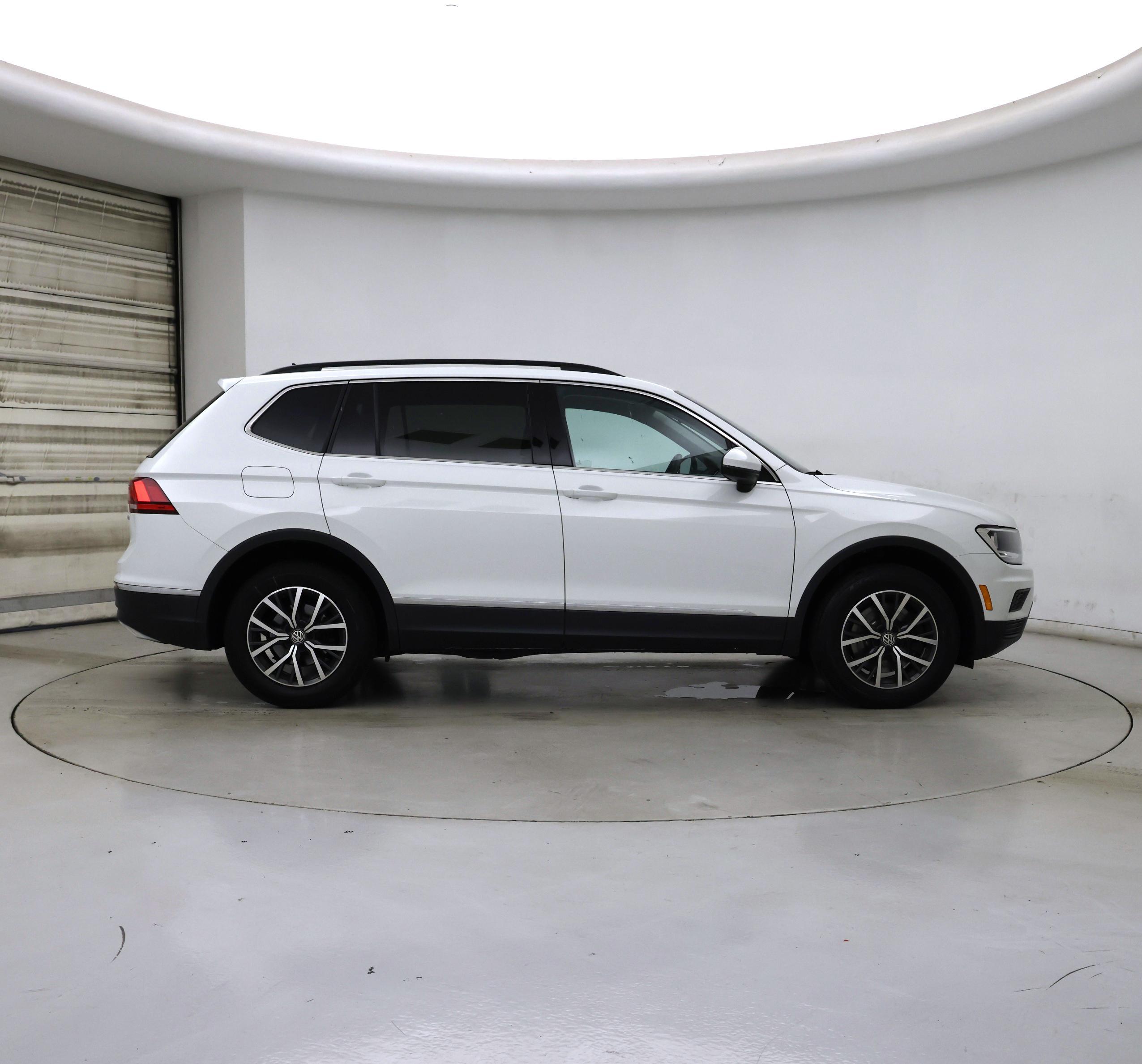 Thumbnail: 2020 Volkswagen Tiguan - 7