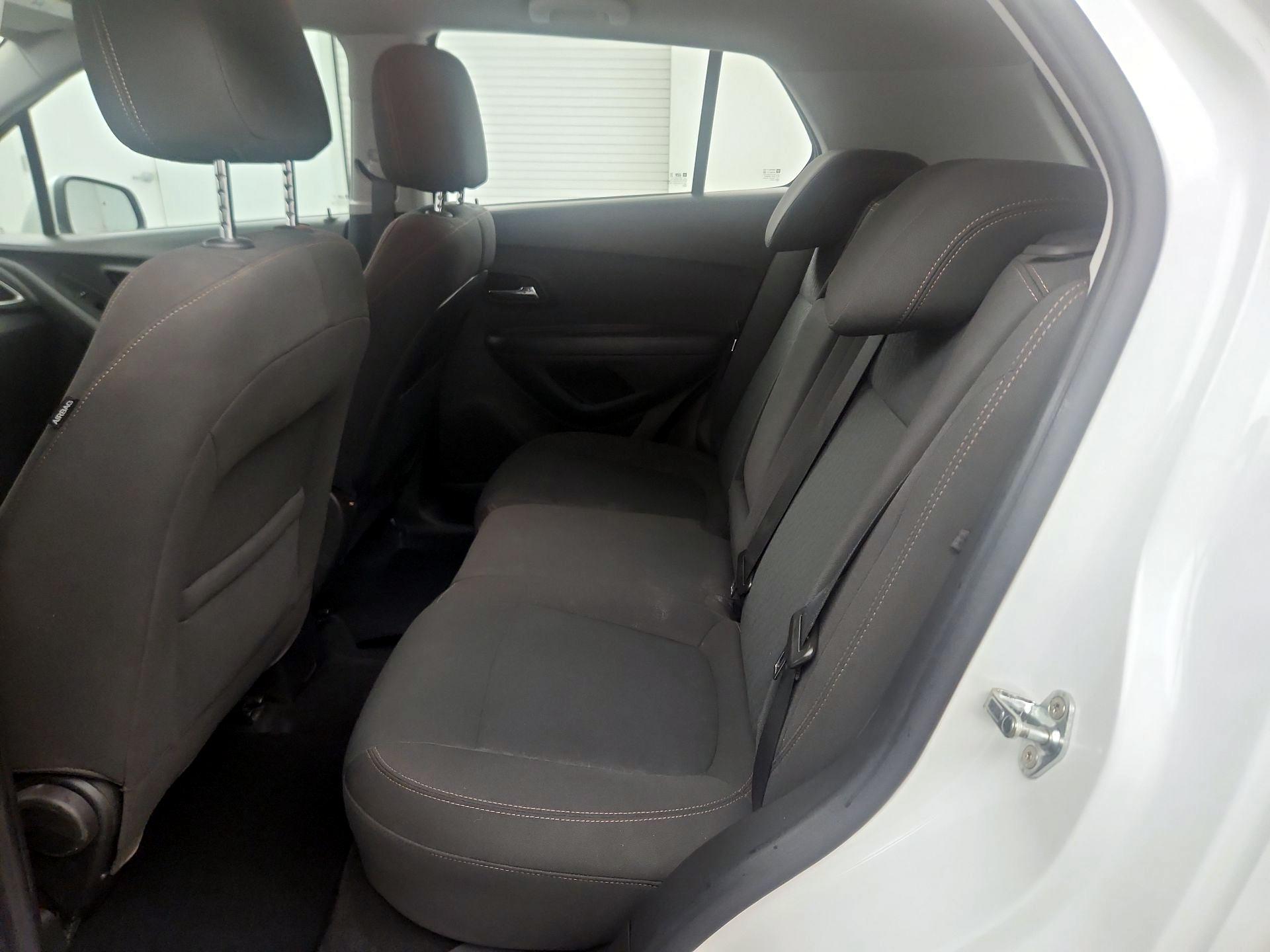 Thumbnail: 2021 Chevrolet Trax - 17