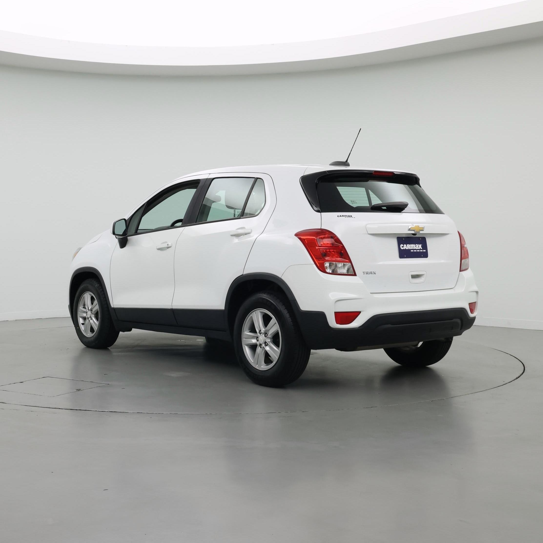 Thumbnail: 2021 Chevrolet Trax - 2