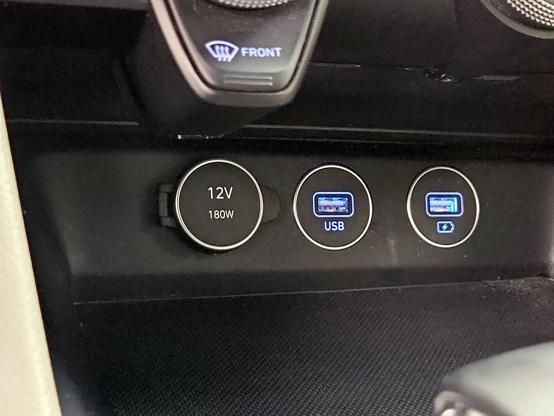 Thumbnail: 2022 Genesis G70 - 19