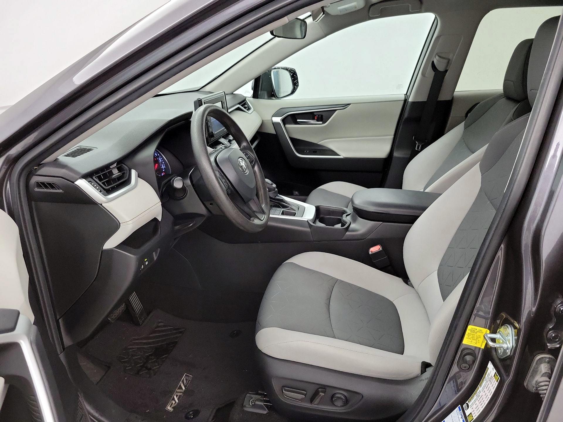Thumbnail: 2021 Toyota RAV4 - 11