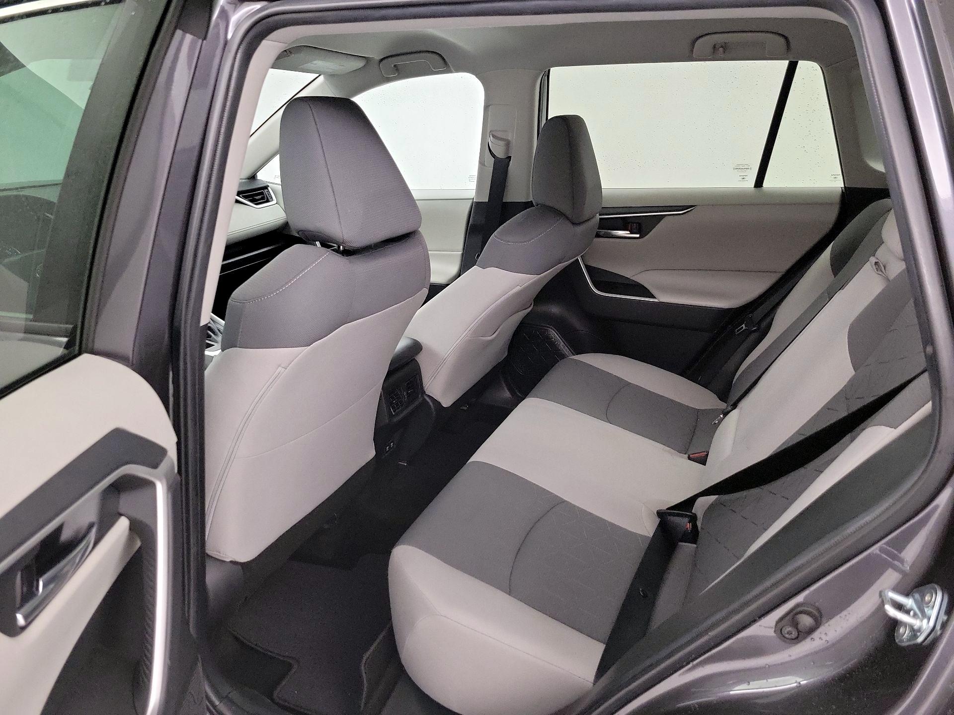 Thumbnail: 2021 Toyota RAV4 - 19