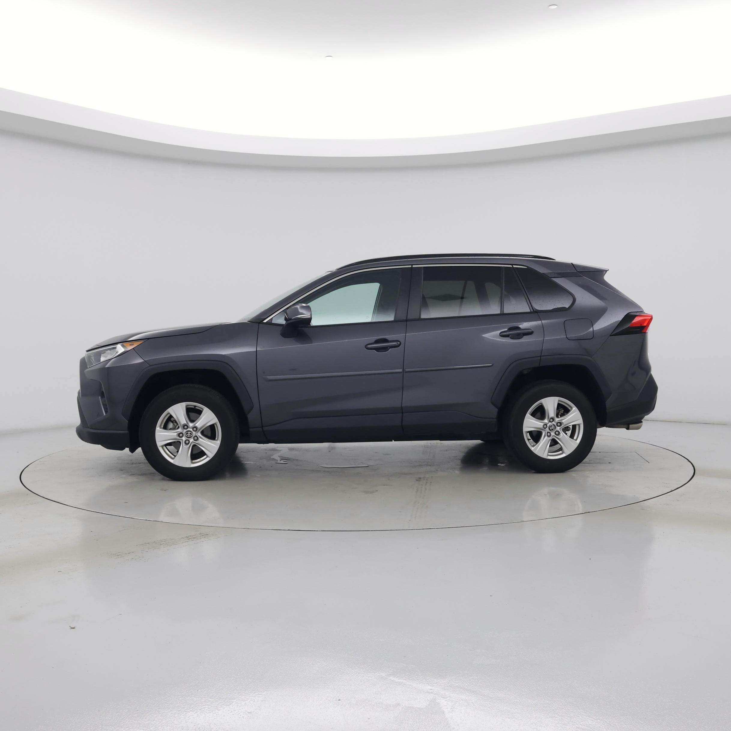 Thumbnail: 2021 Toyota RAV4 - 3