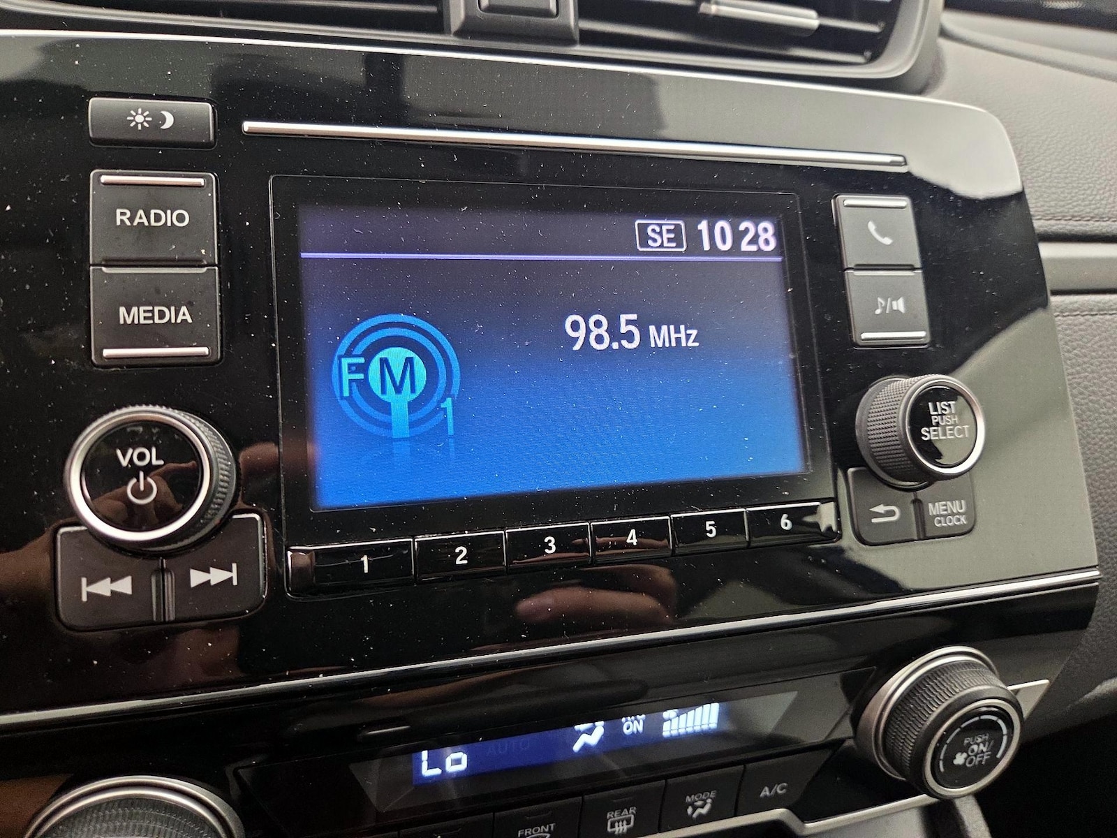 2018 Honda CR-V LX - Photo 16