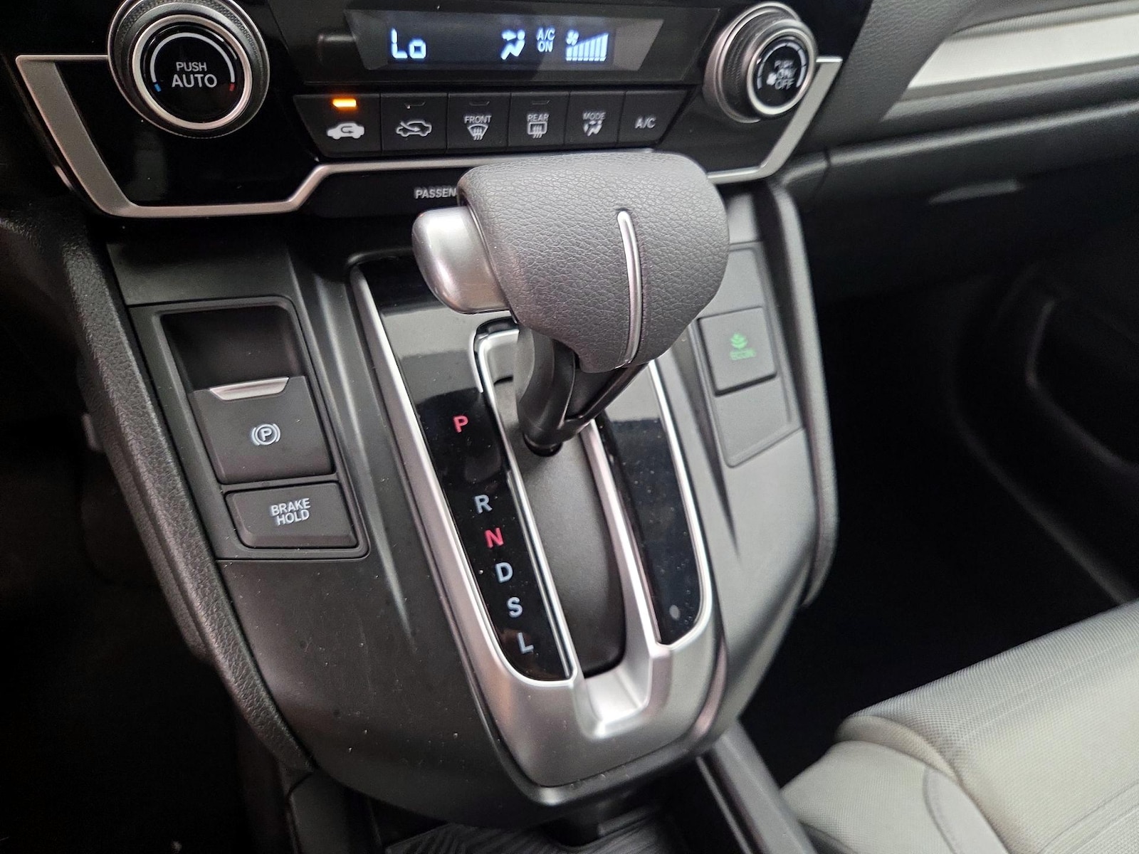 2018 Honda CR-V LX - Photo 18