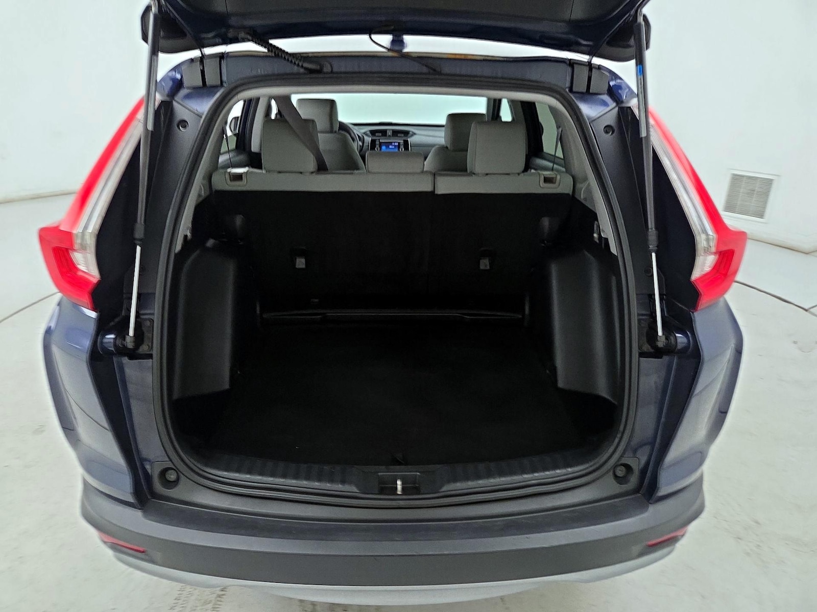 2018 Honda CR-V LX - Photo 21